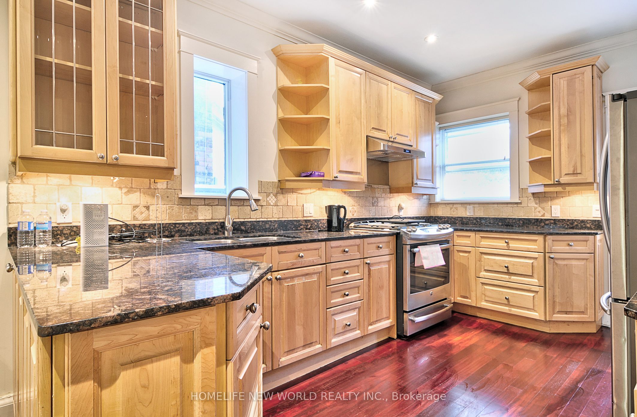 126 Mcgill Street, Toronto, ON M5B 1H6 photo 3