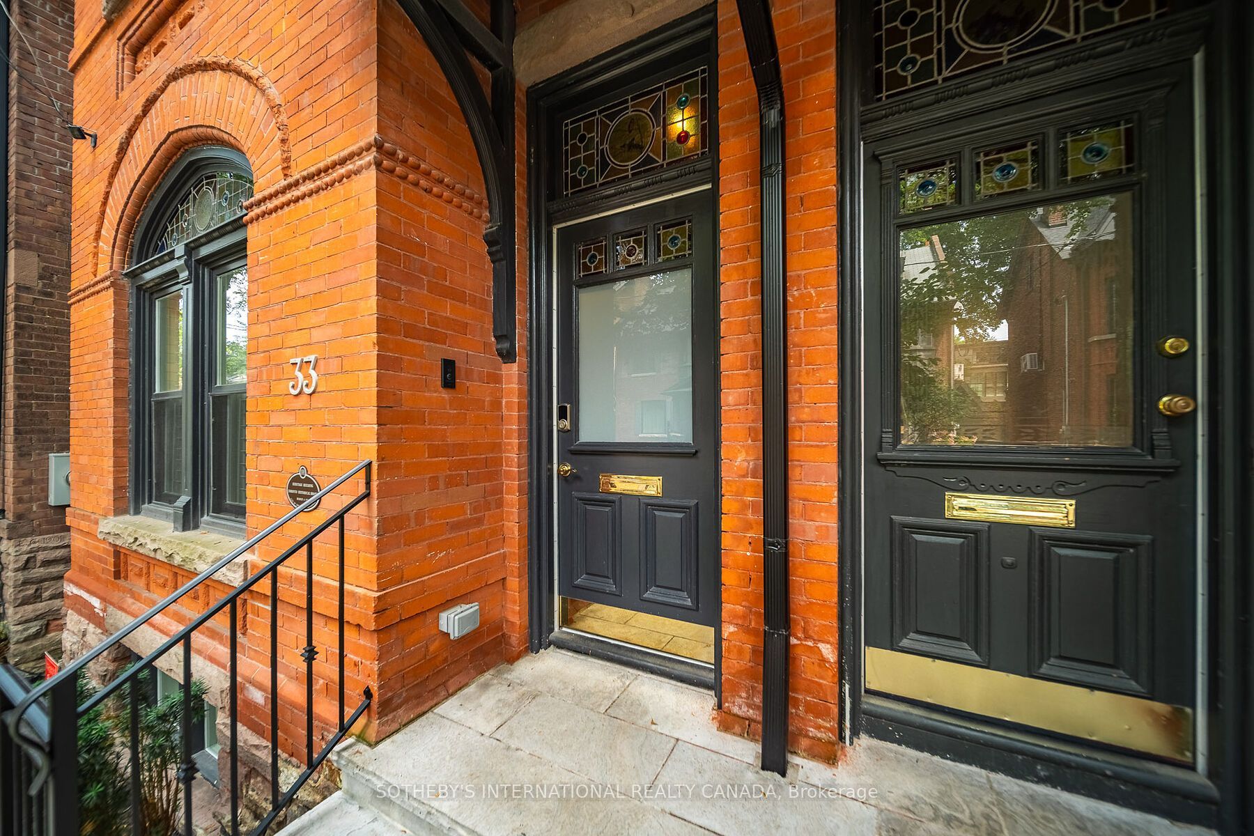33 Tranby Avenue, Toronto, ON M5R 1N4 photo 4