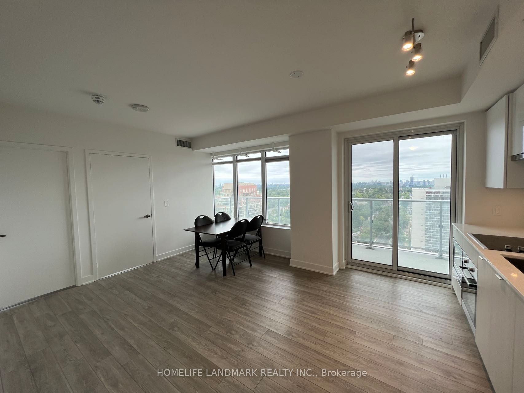 99 Broadway Avenue 1903, Toronto, ON M4P 0E3 photo 2