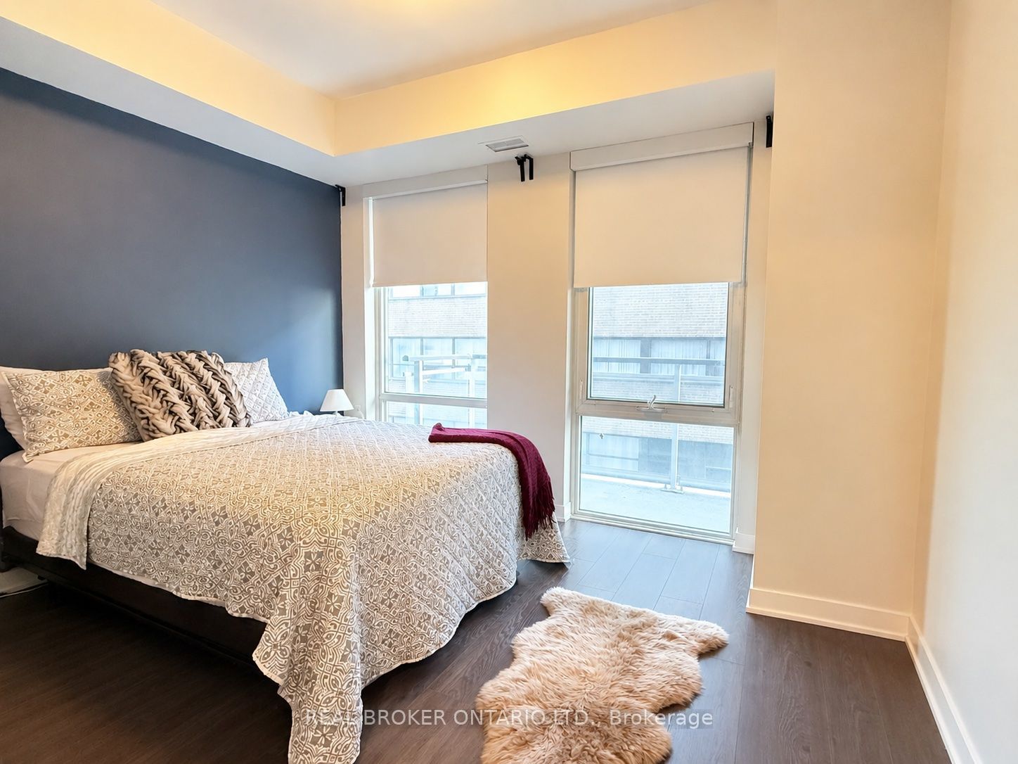 223 St. Clair Avenue W 713, Toronto, ON M4V 0A5 photo 2