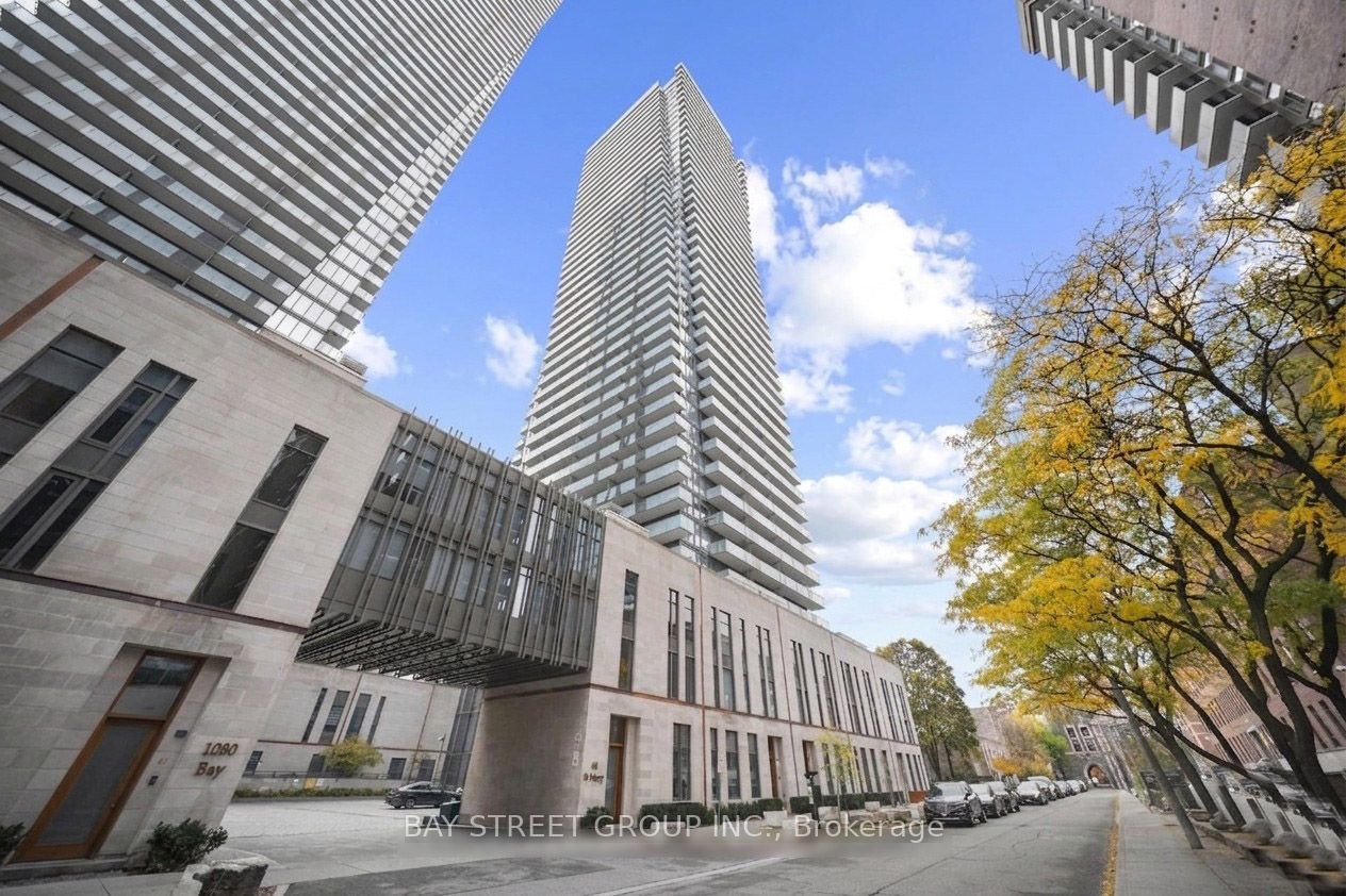 65 St Mary Street 2910, Toronto, ON M5S 0A6