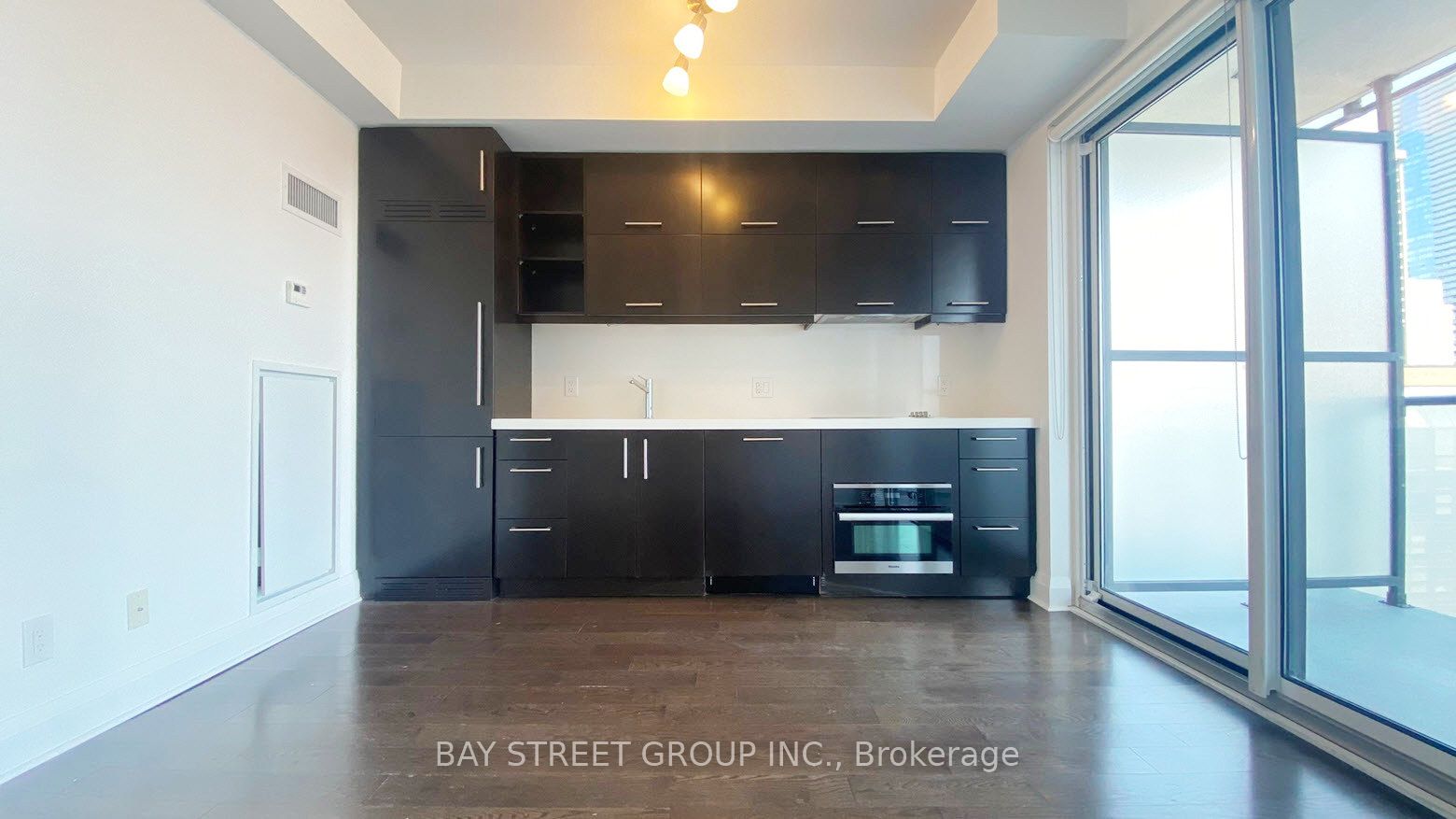 65 St Mary Street 2910, Toronto, ON M5S 0A6 photo 2