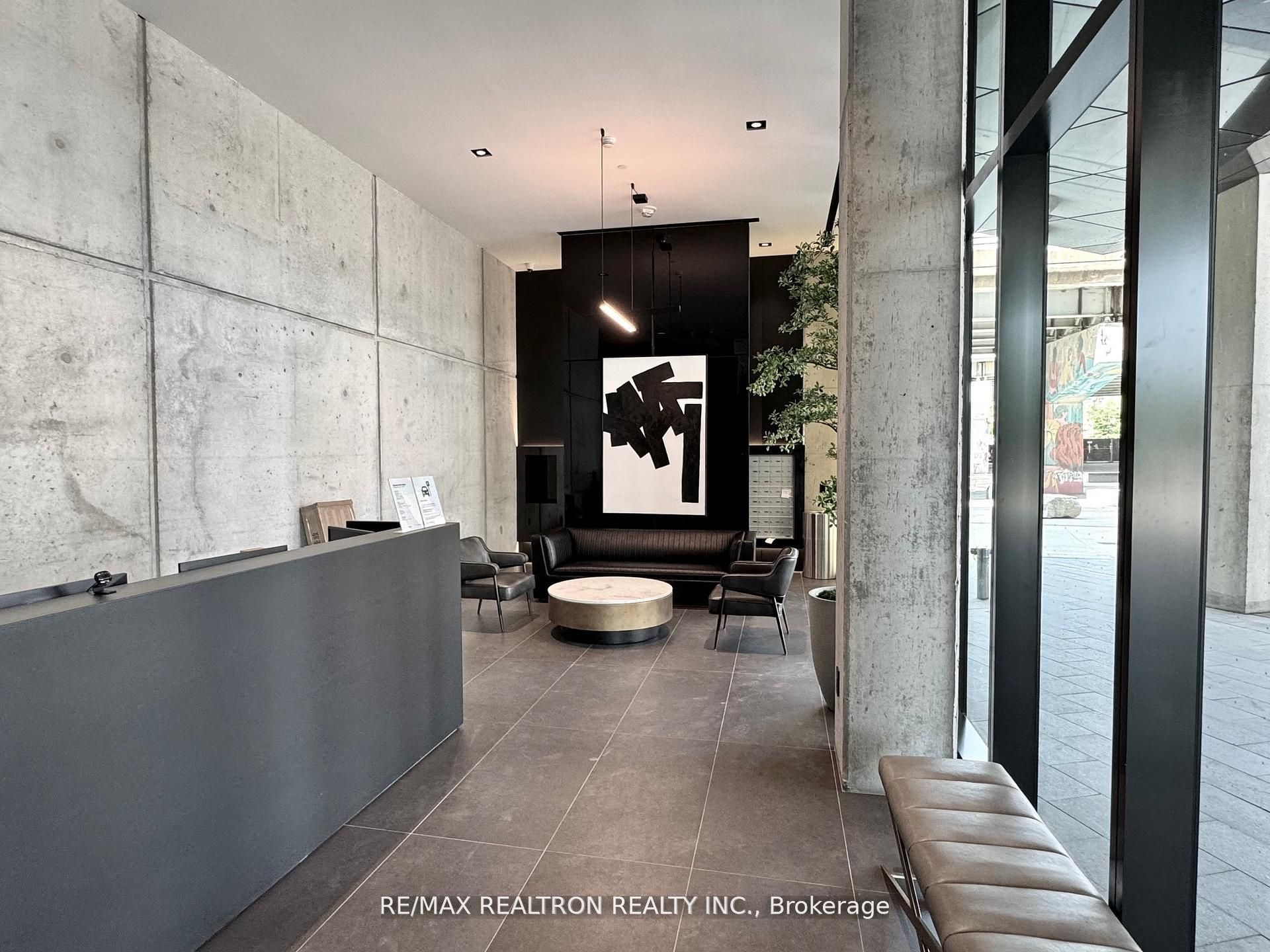21 Lawren Harris Square 1101, Toronto, ON M5A 0T4 photo 2
