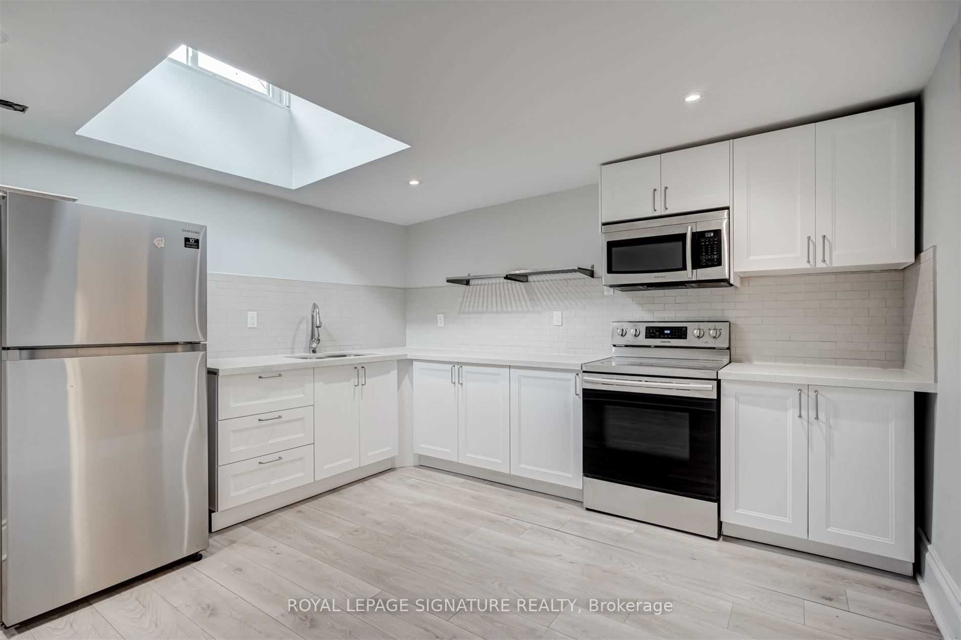 604A Queen Street W, Toronto, ON M6J 1E3 photo 2