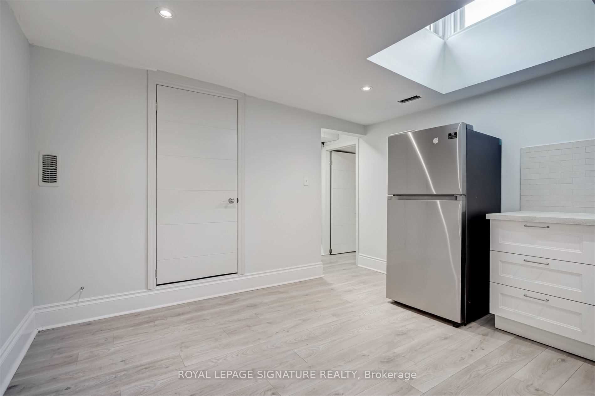 604A Queen Street W, Toronto, ON M6J 1E3 photo 3
