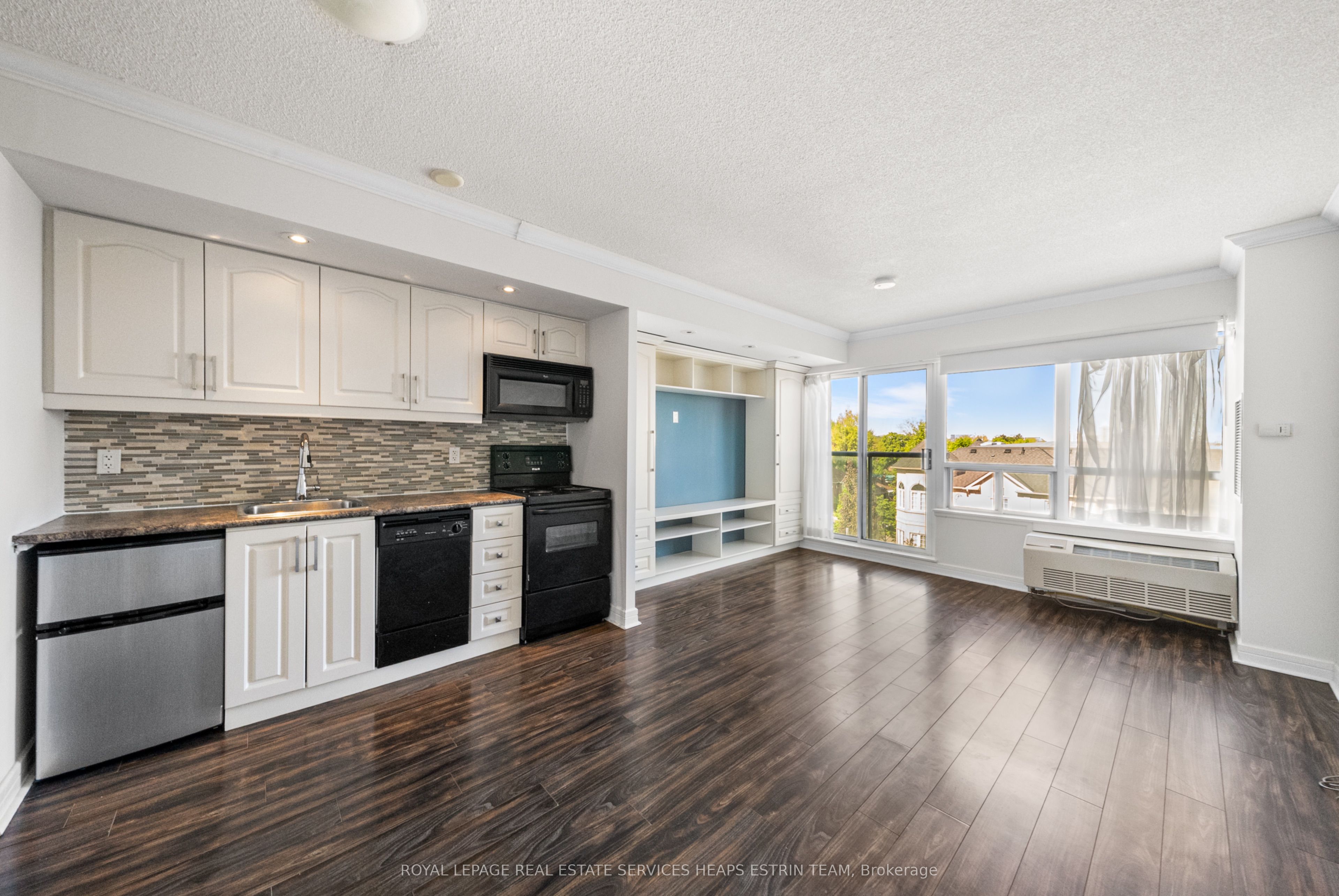 19 Avondale Avenue 411, Toronto, ON M2N 0A6 photo 3