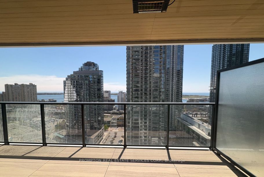 1 Concord Cityplace Way 2007, Toronto, ON M5V 0X3 photo 3