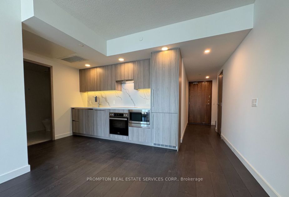 1 Concord Cityplace Way 2007, Toronto, ON M5V 0X3 photo 5