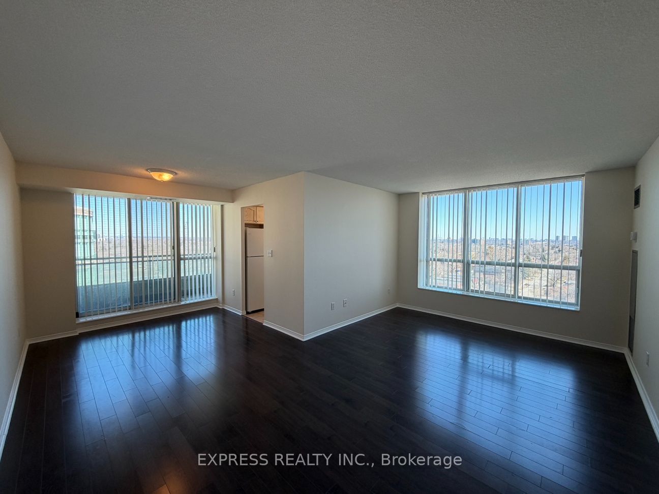 39 Pemberton Avenue LPH07, Toronto, ON M2M 4L6 photo 2