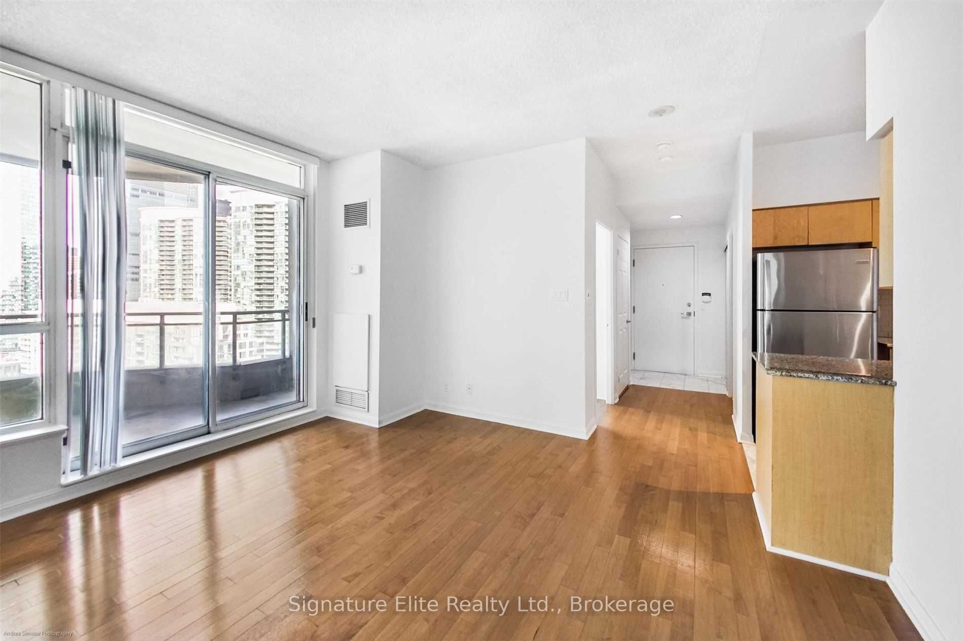 228 Queens Quay W 2301, Toronto, ON M5J 2X1 photo 4