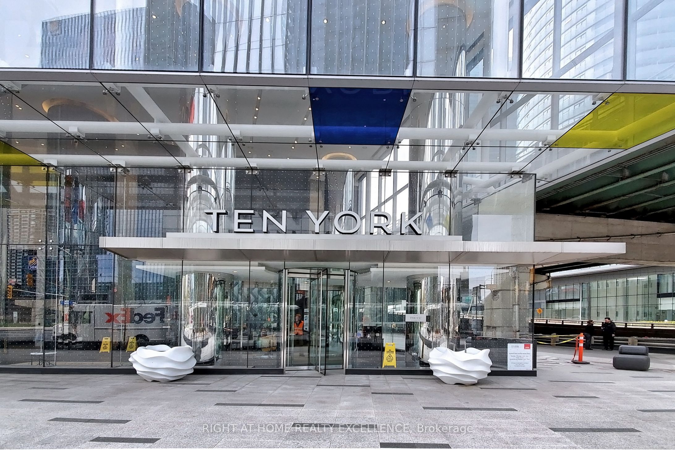 10 York Street 2203, Toronto, ON M5J 0E1