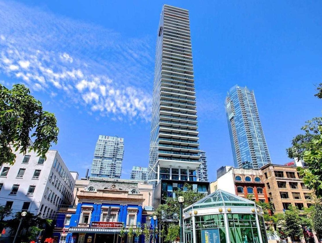 224 King Street W 1001, Toronto, ON M5H 0A6