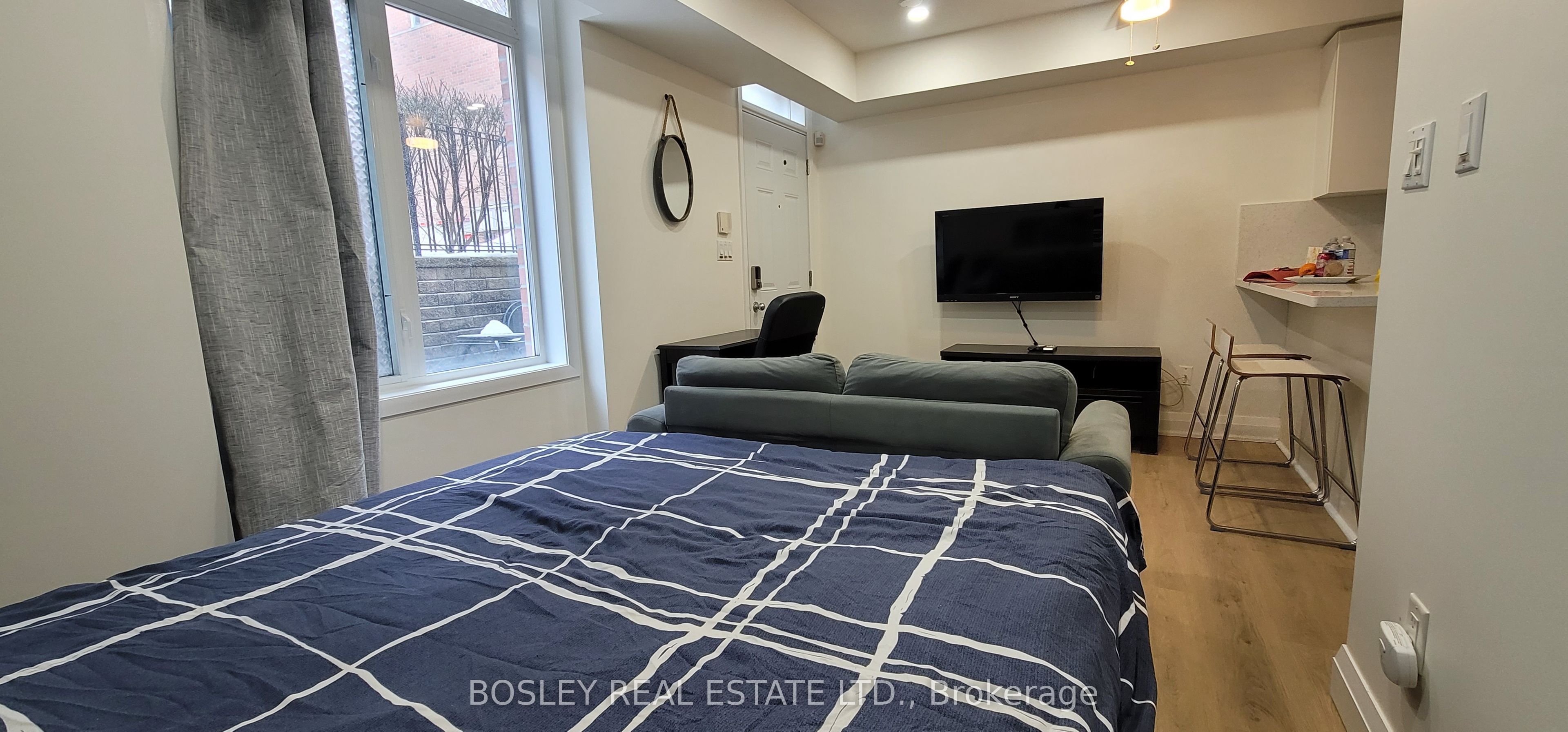 415 Jarvis Street 128, Toronto, ON M4Y 3C1 photo 5