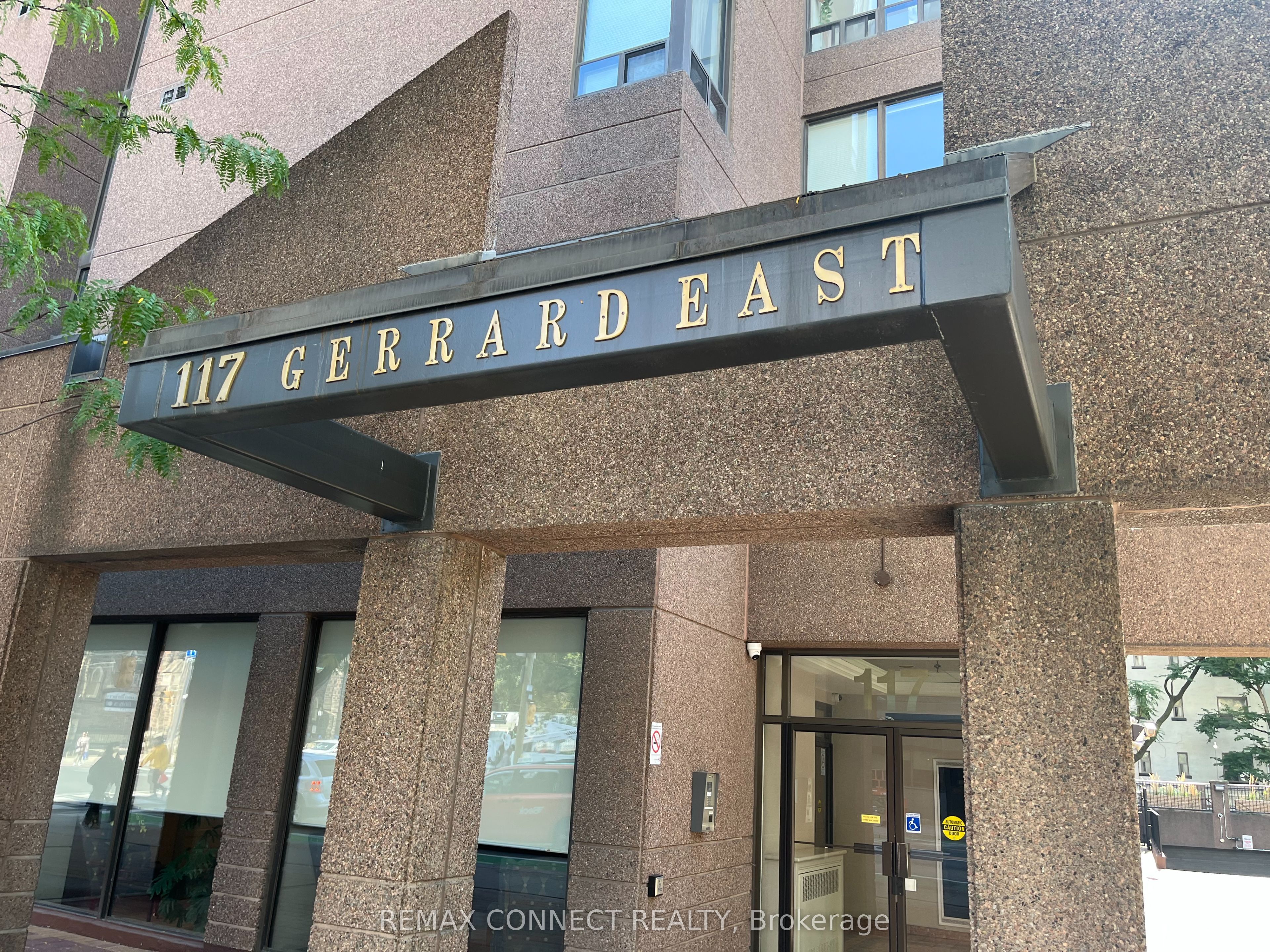 117 Gerrard Street 601, Toronto, ON M5B 2L4 photo 2