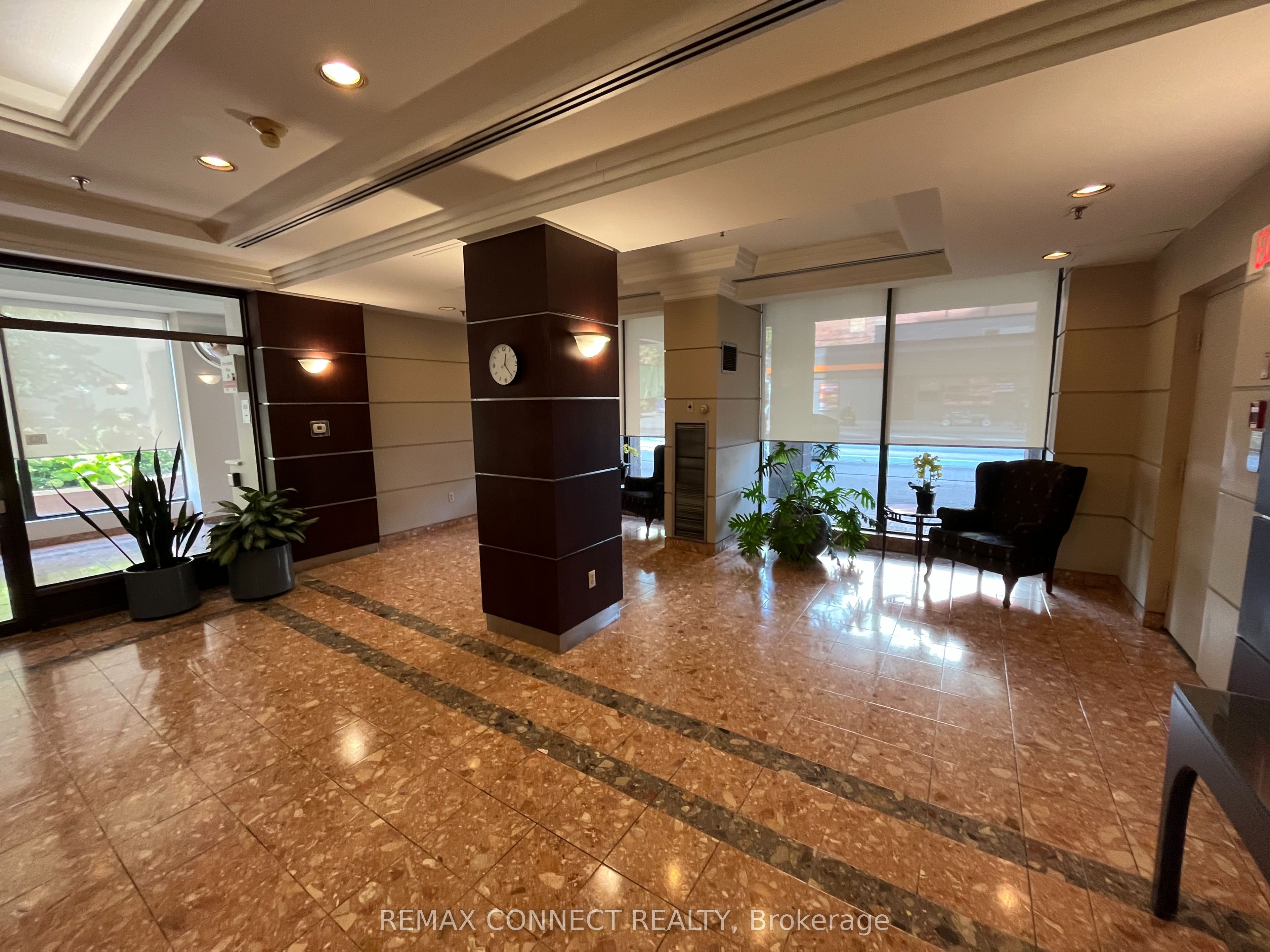 117 Gerrard Street 601, Toronto, ON M5B 2L4 photo 4