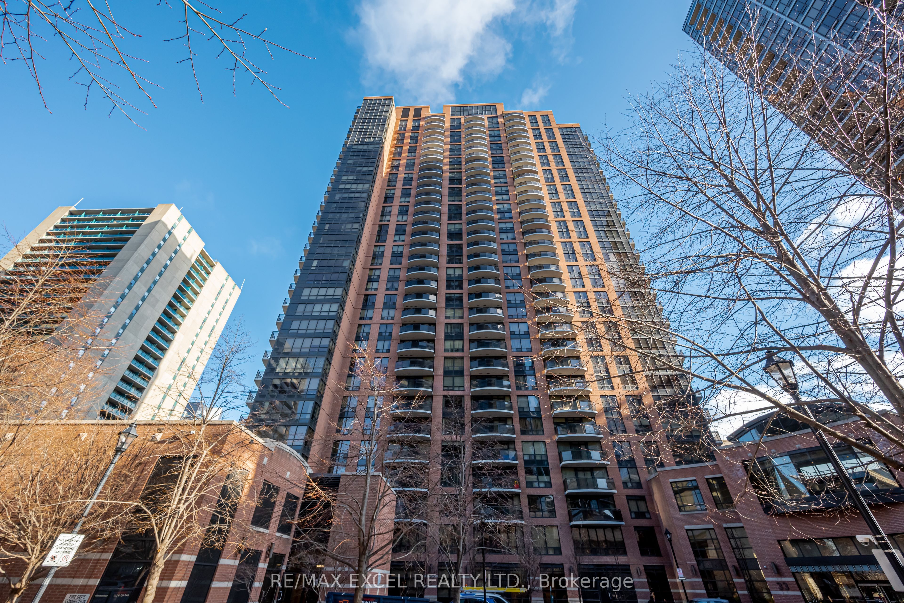 33 Sheppard Avenue E 1909, Toronto, ON M2N 7K1