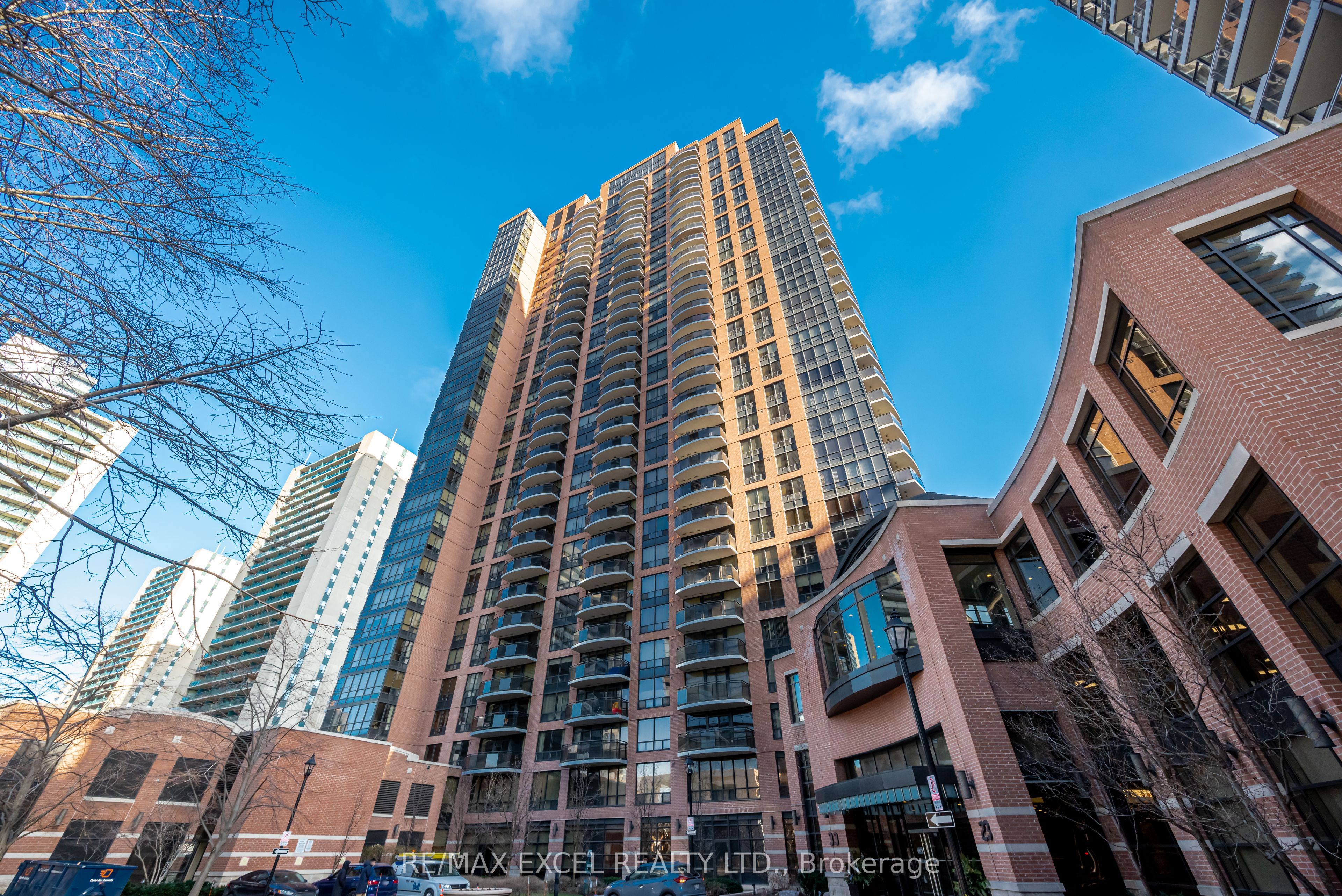 33 Sheppard Avenue E 1909, Toronto, ON M2N 7K1 photo 2