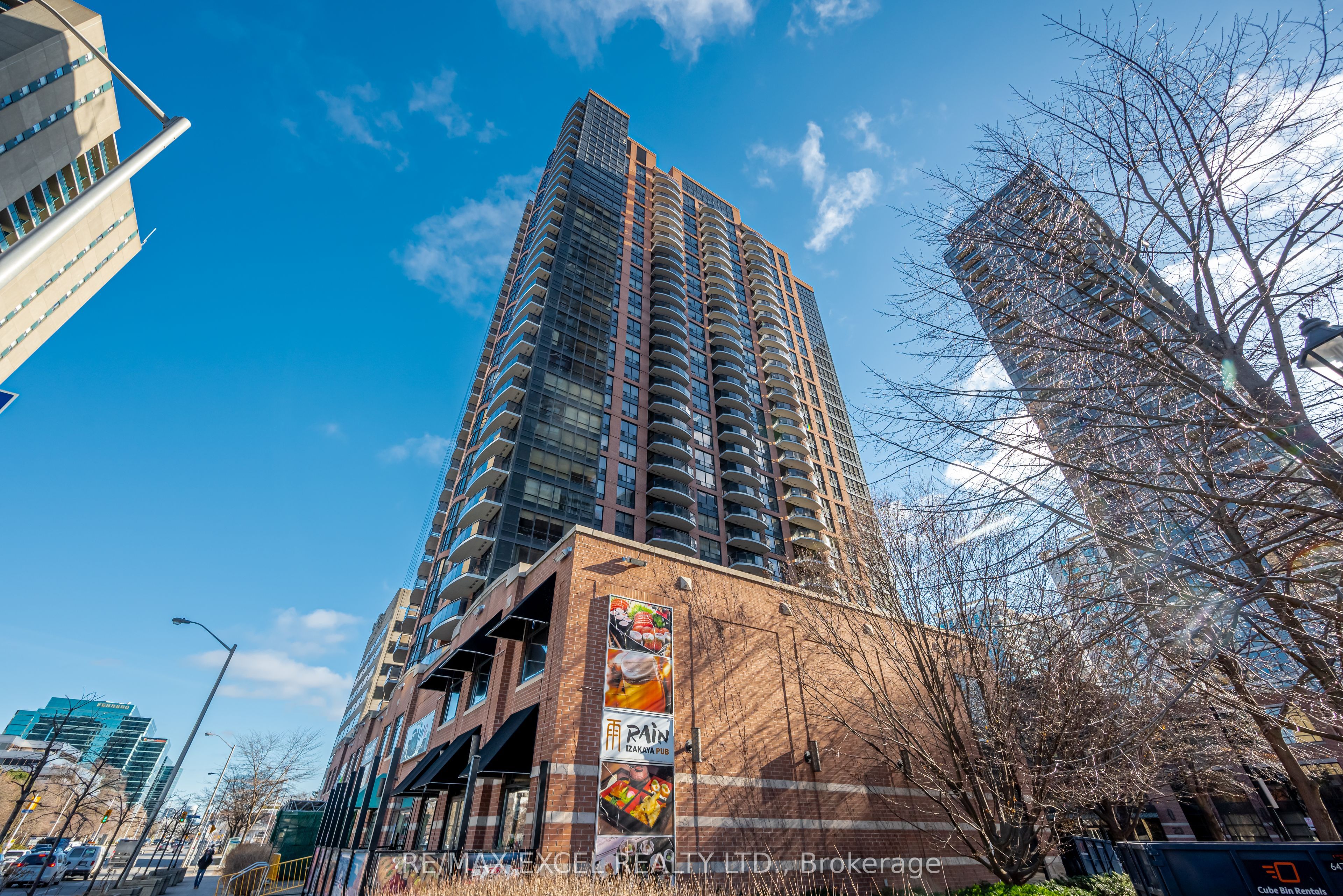 33 Sheppard Avenue E 1909, Toronto, ON M2N 7K1 photo 3