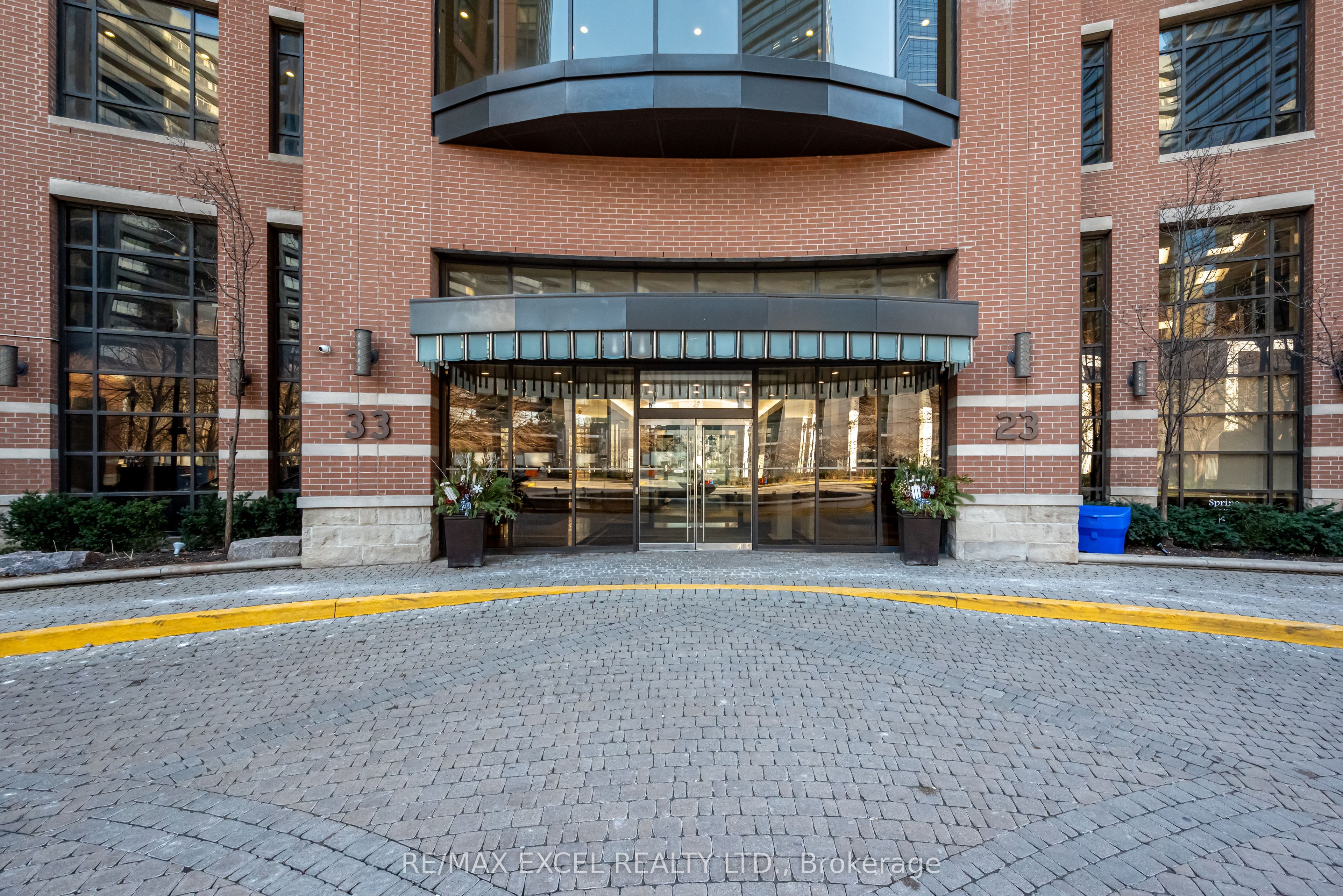 33 Sheppard Avenue E 1909, Toronto, ON M2N 7K1 photo 5