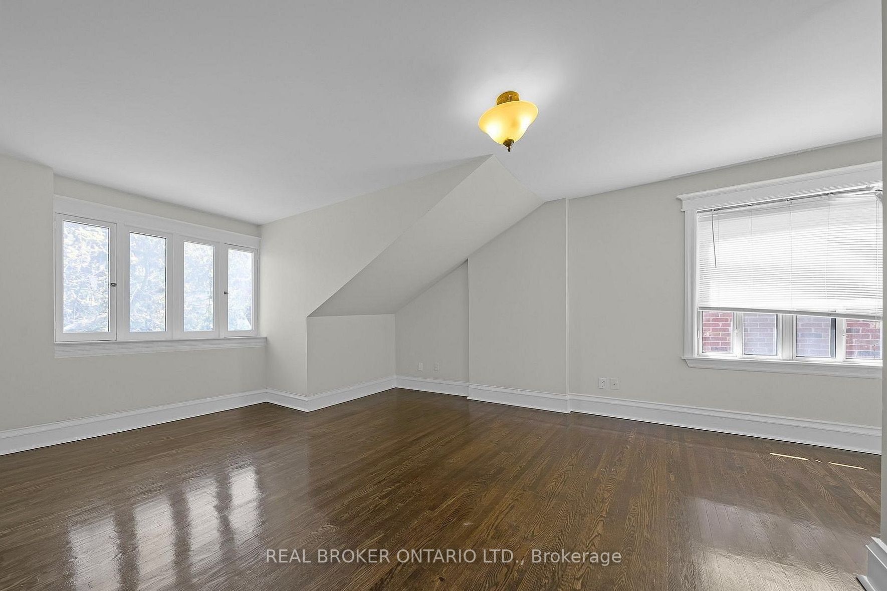 12 Foxbar Road 3, Toronto, ON M4V 2G6 photo 4