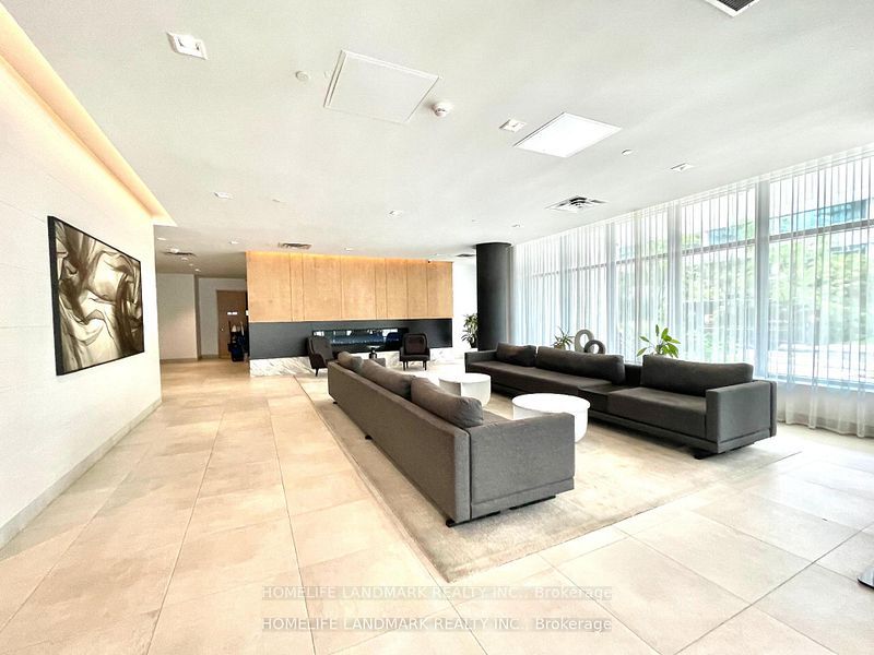 180 Fairview Mall Drive 103, Toronto, ON M2J 0G4 photo 4