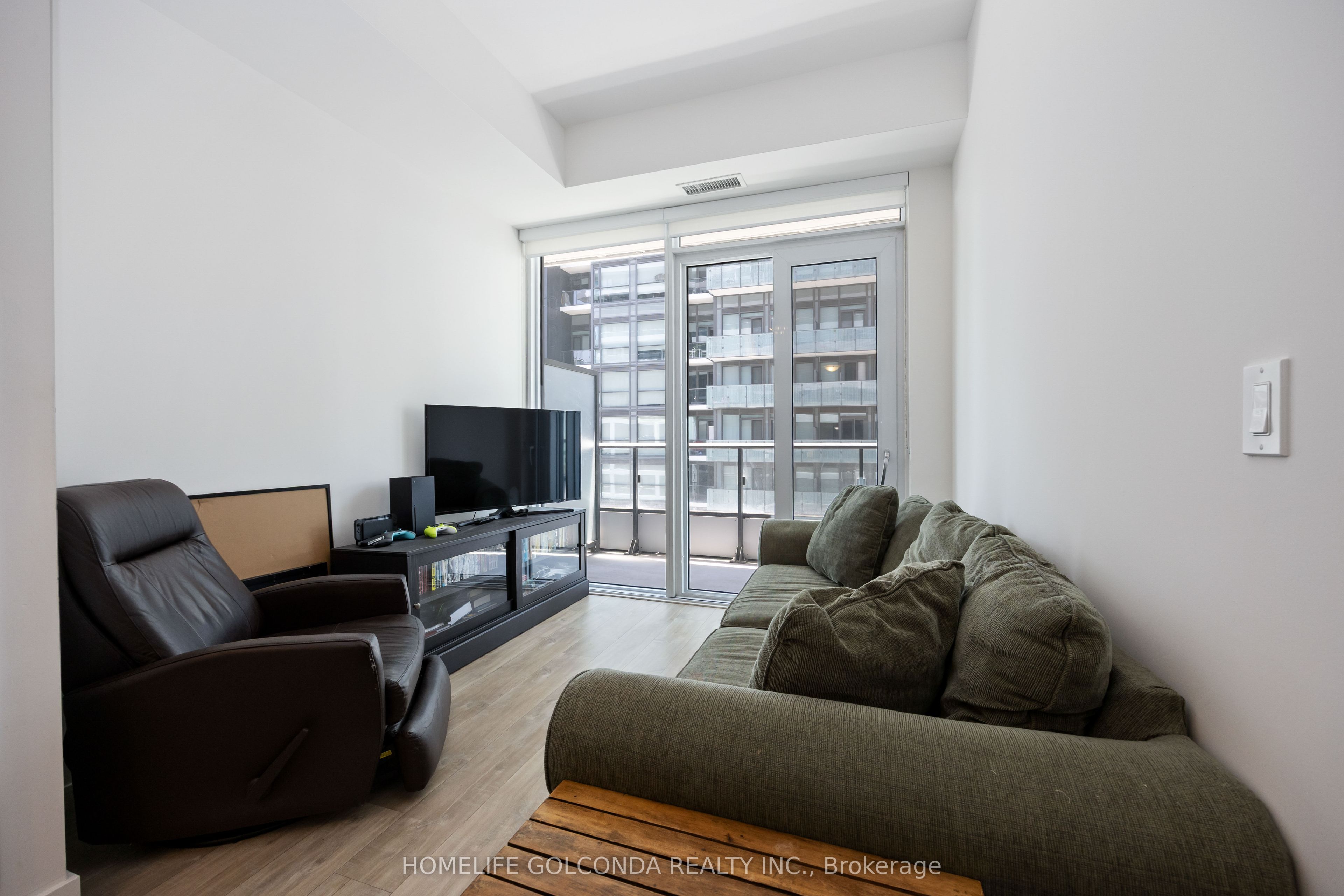70 Princess Street, Toronto, ON M5A 0X6 photo 2