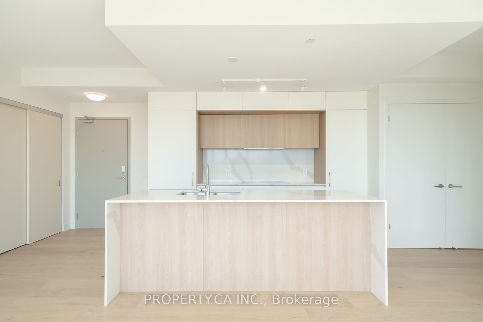 322 Dupont Street 804, Toronto, ON M5R 0E3 photo 4