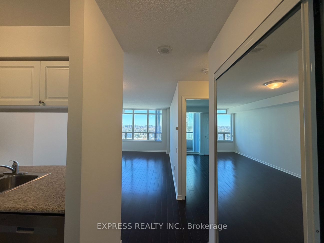 8 Hillcrest Avenue 1602, Toronto, ON M2N 6Y6