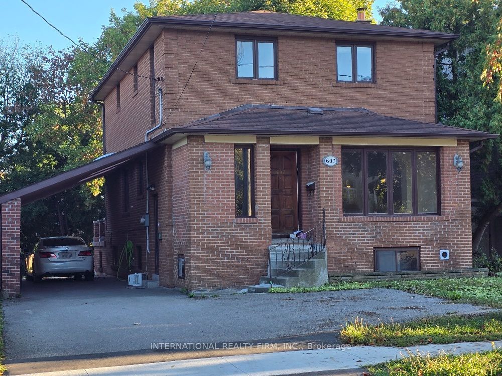 607 Coldstream Avenue, Toronto, ON M6B 2L1 photo 2