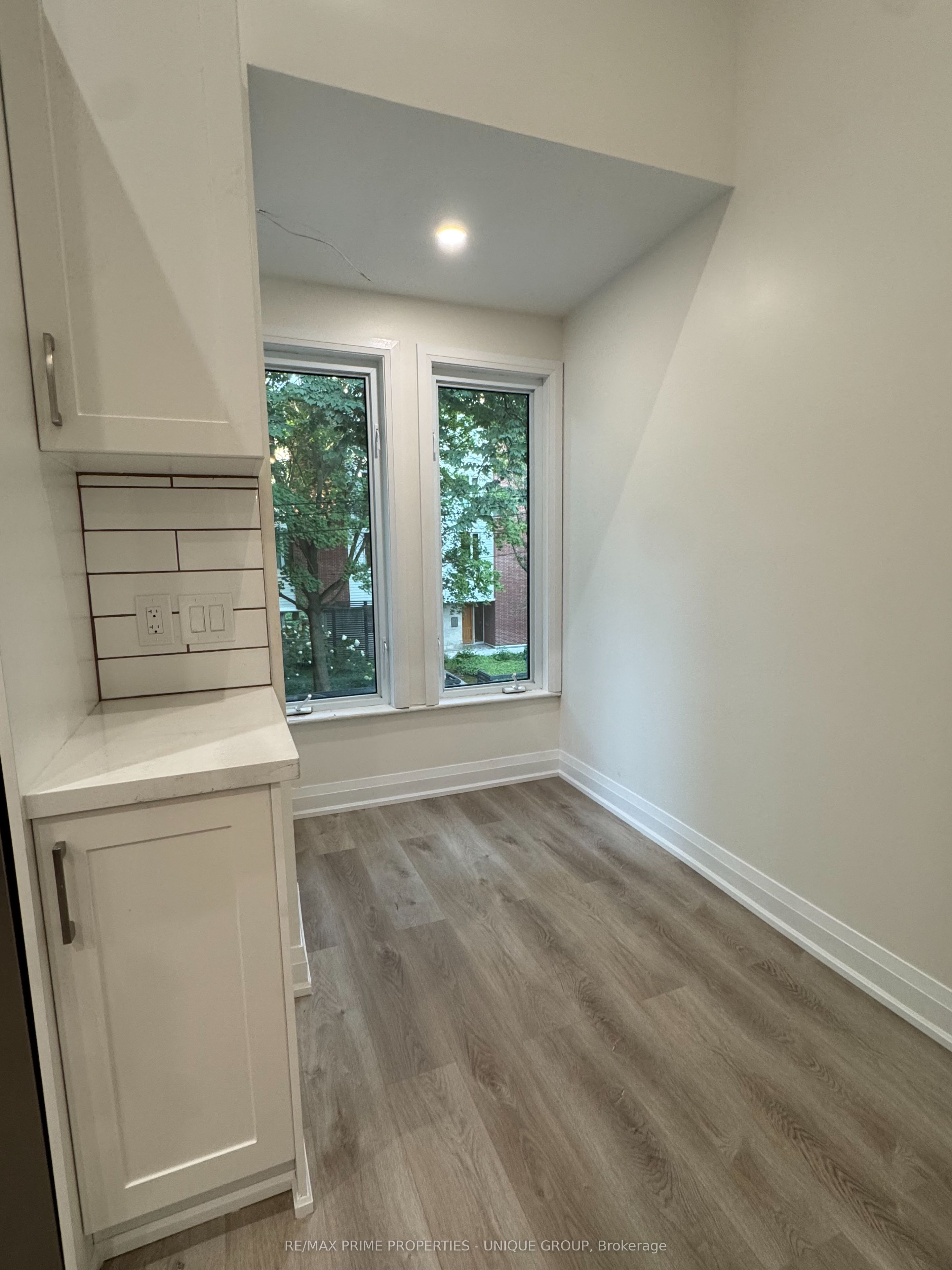 62 Henry Street 2, Toronto, ON M5T 1X2 photo 4