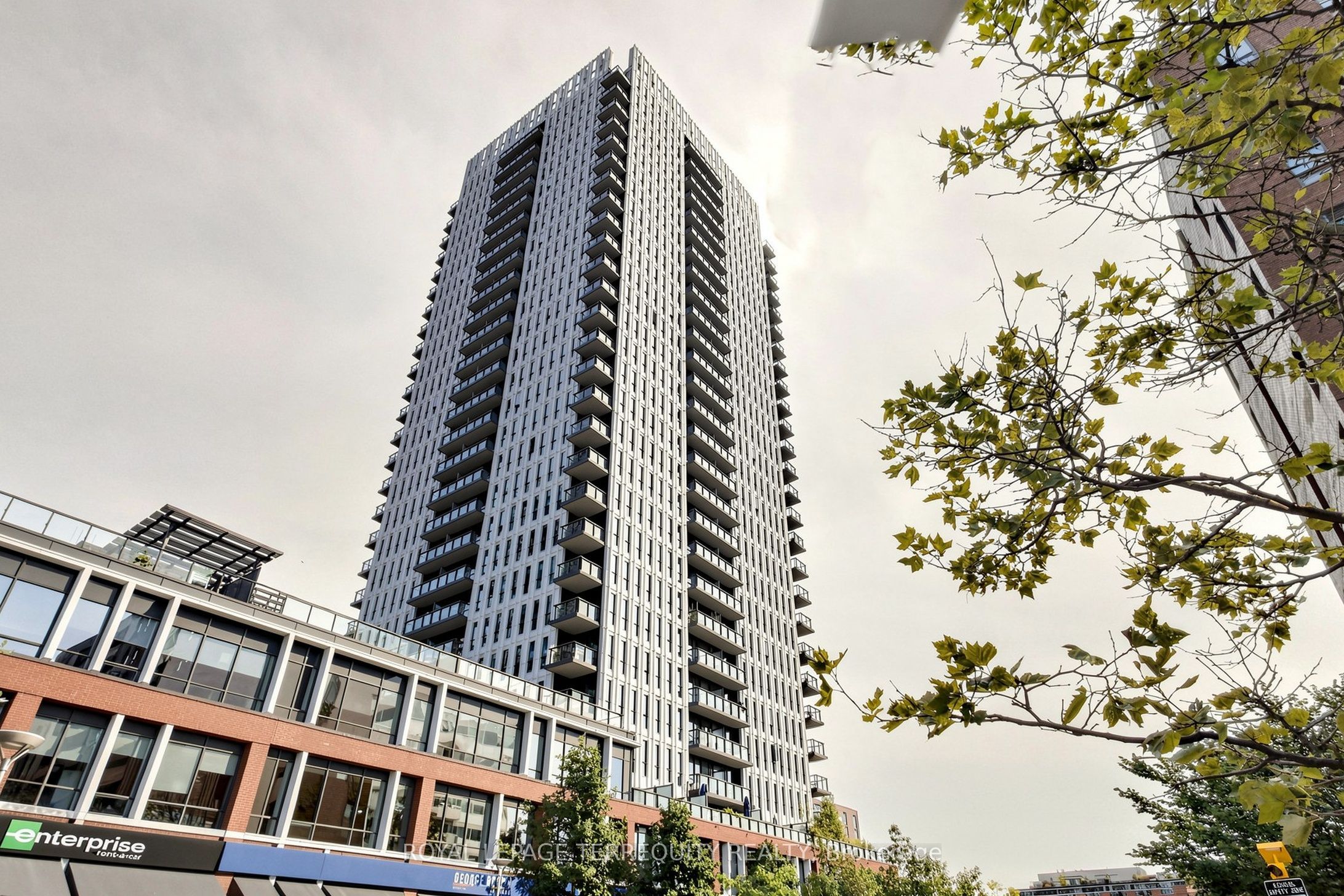 55 Regent Park Boulevard 415, Toronto, ON M5A 0C2