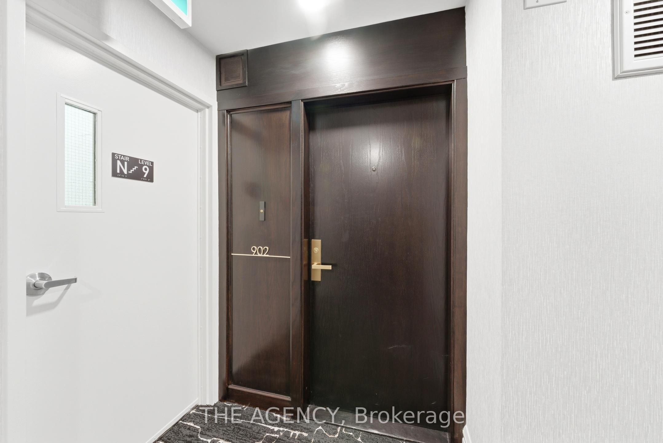 900 Yonge Street 902, Toronto, ON M4W 3P5 photo 5