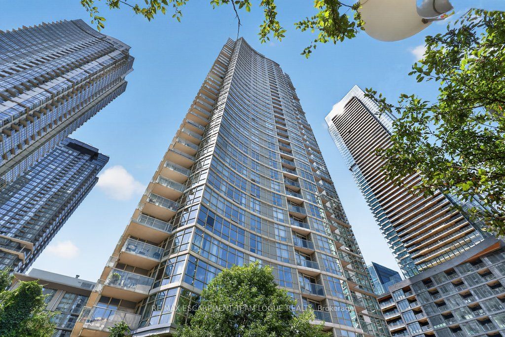 10 NAVY WHARF Court 2109, Toronto, ON M5V 3V2 photo 2