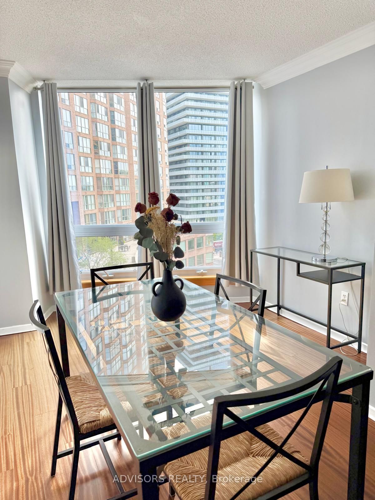 1055 Bay Street 807, Toronto, ON M5S 3A3 photo 4
