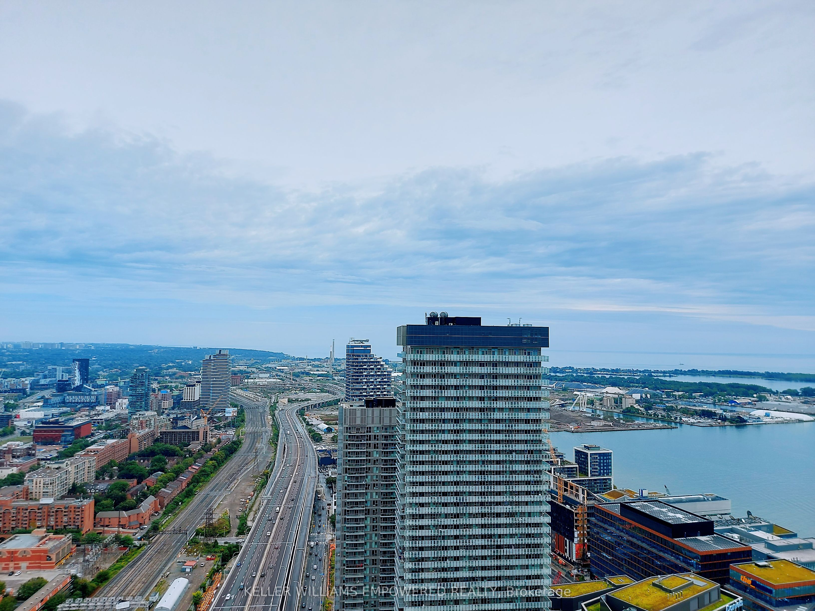 55 Cooper Street 5505, Toronto, ON M5E 0G1