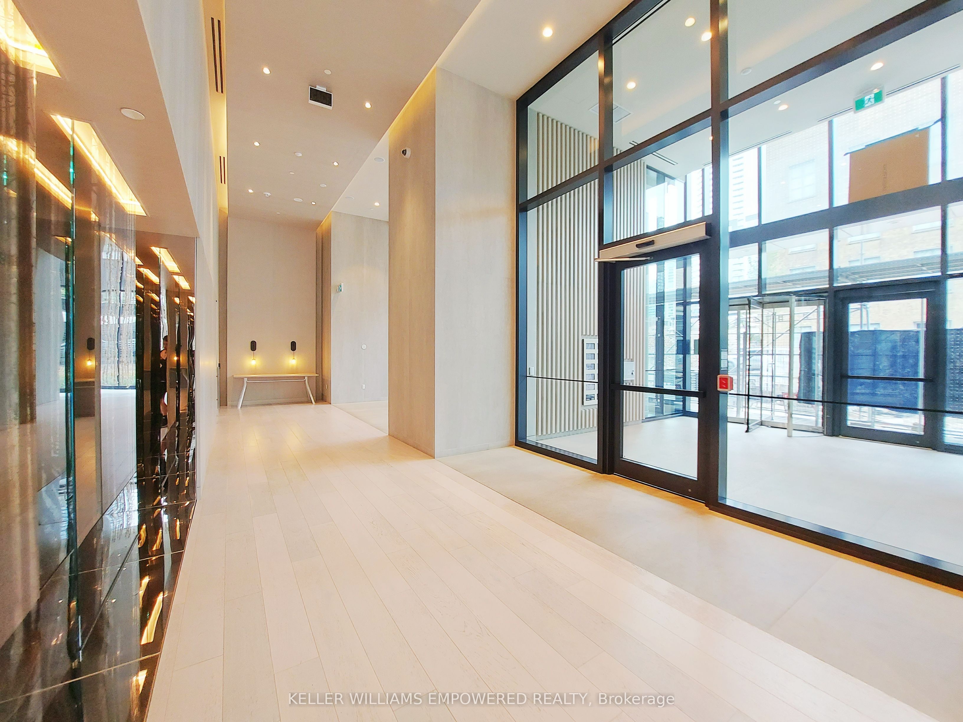 55 Cooper Street 5505, Toronto, ON M5E 0G1 photo 4
