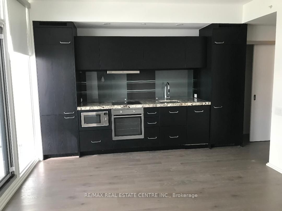 45 Charles Street 4703, Toronto, ON M4Y 0B8 photo 2