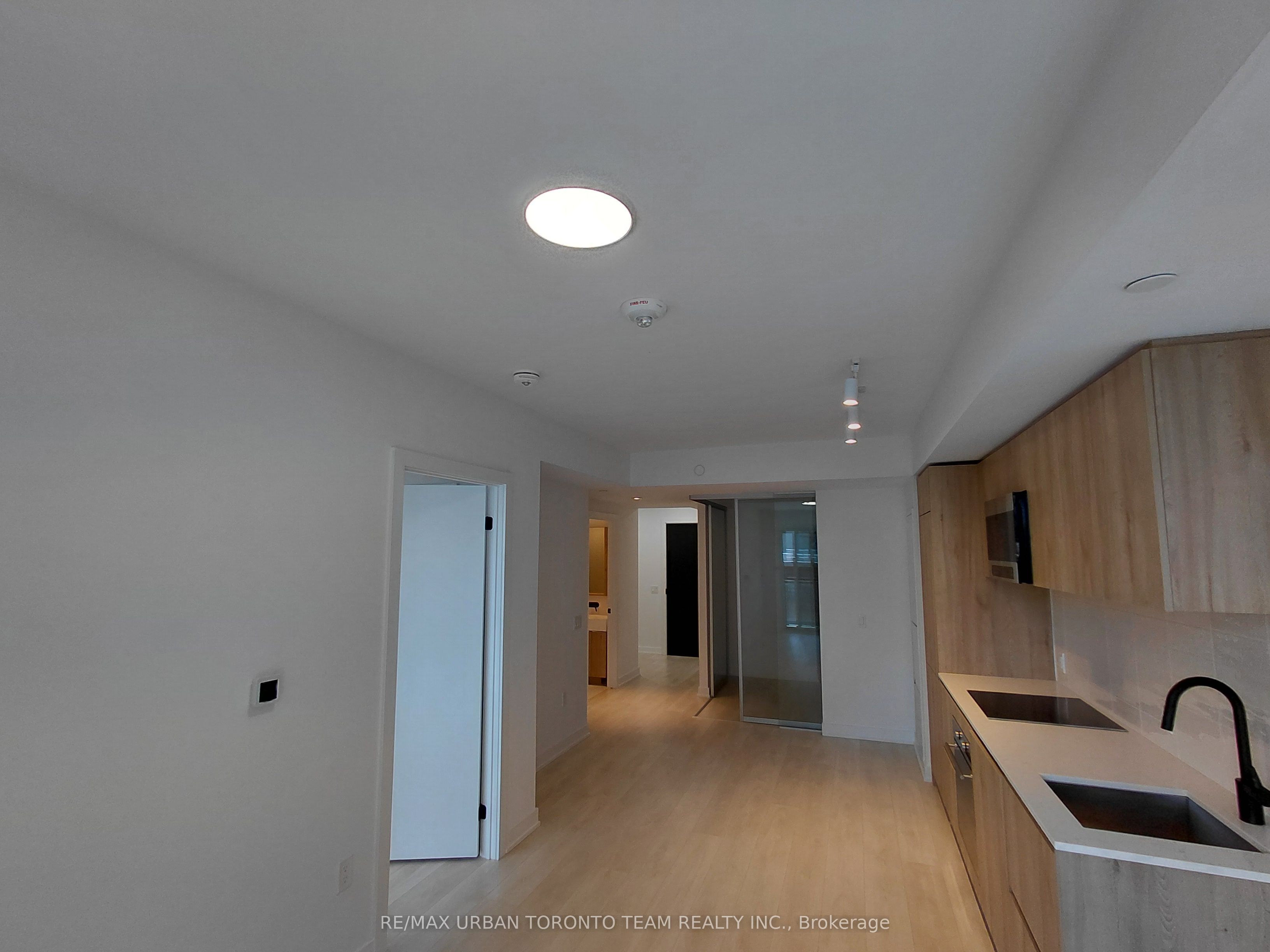 117 Broadway Avenue 418, Toronto, ON M4P 1V3 photo 3