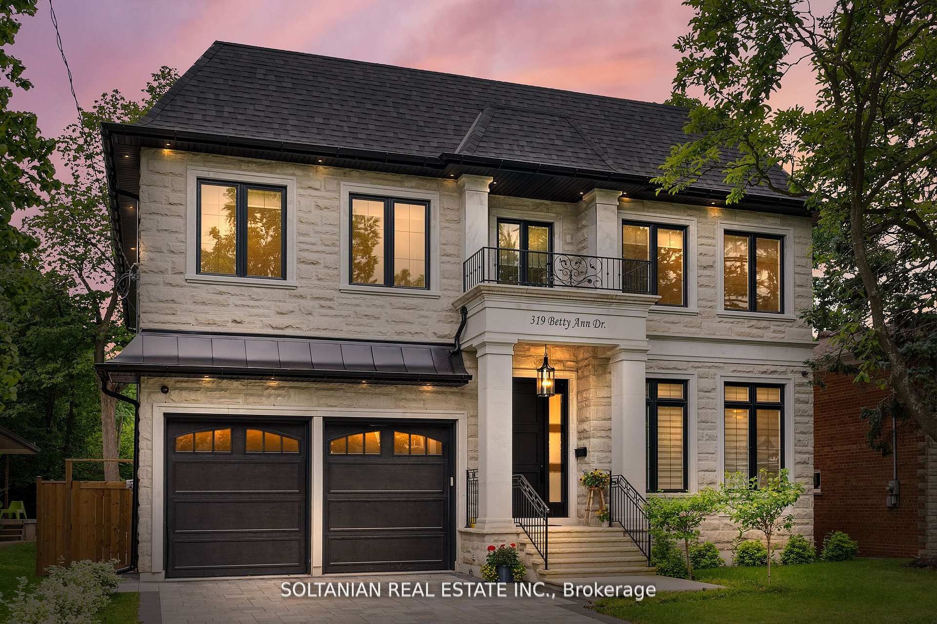 319 Betty Ann Drive, Toronto, ON M2R 1B4