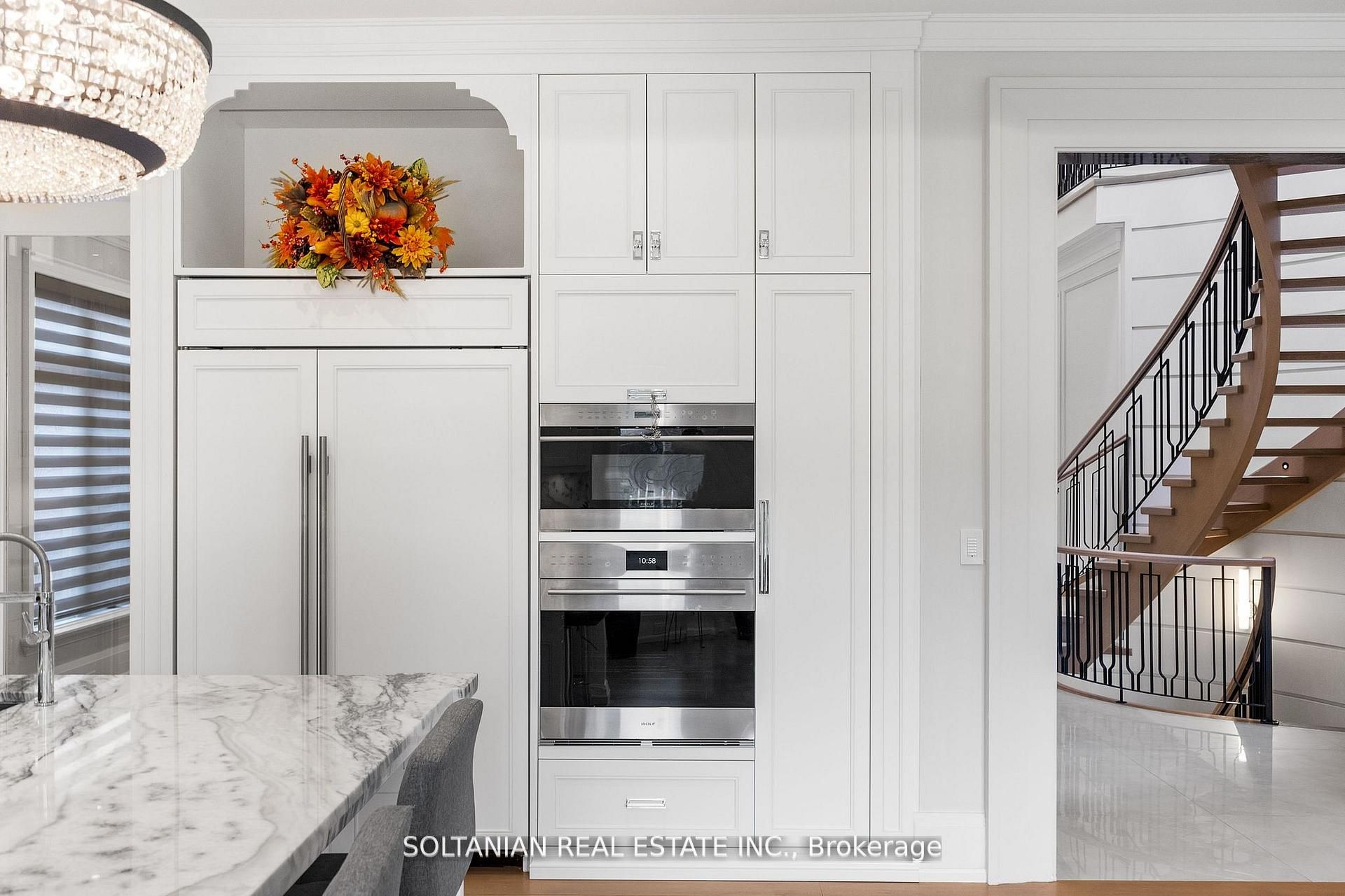 319 Betty Ann Drive, Toronto, ON M2R 1B4 photo 4
