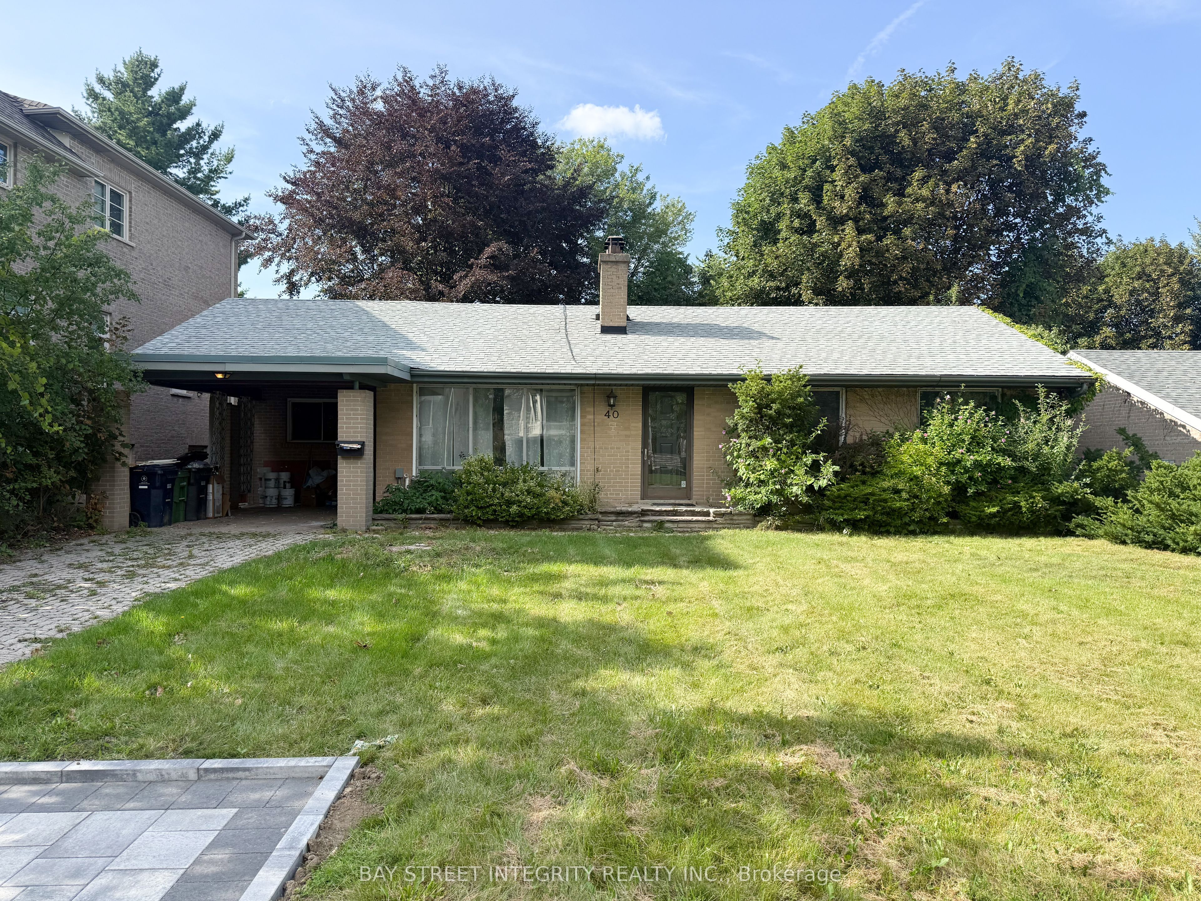 40 Rippleton Road Lower, Toronto, ON M3B 1H6 photo 2