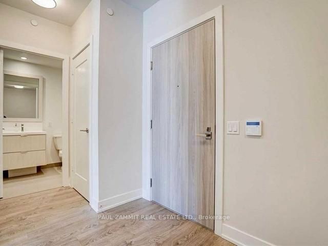 80 Vanauley Street 210, Toronto, ON M5T 0C9 photo 2