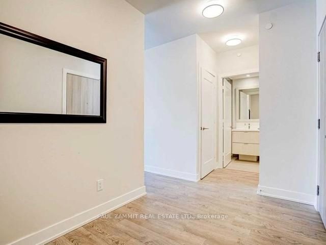 80 Vanauley Street 210, Toronto, ON M5T 0C9 photo 4