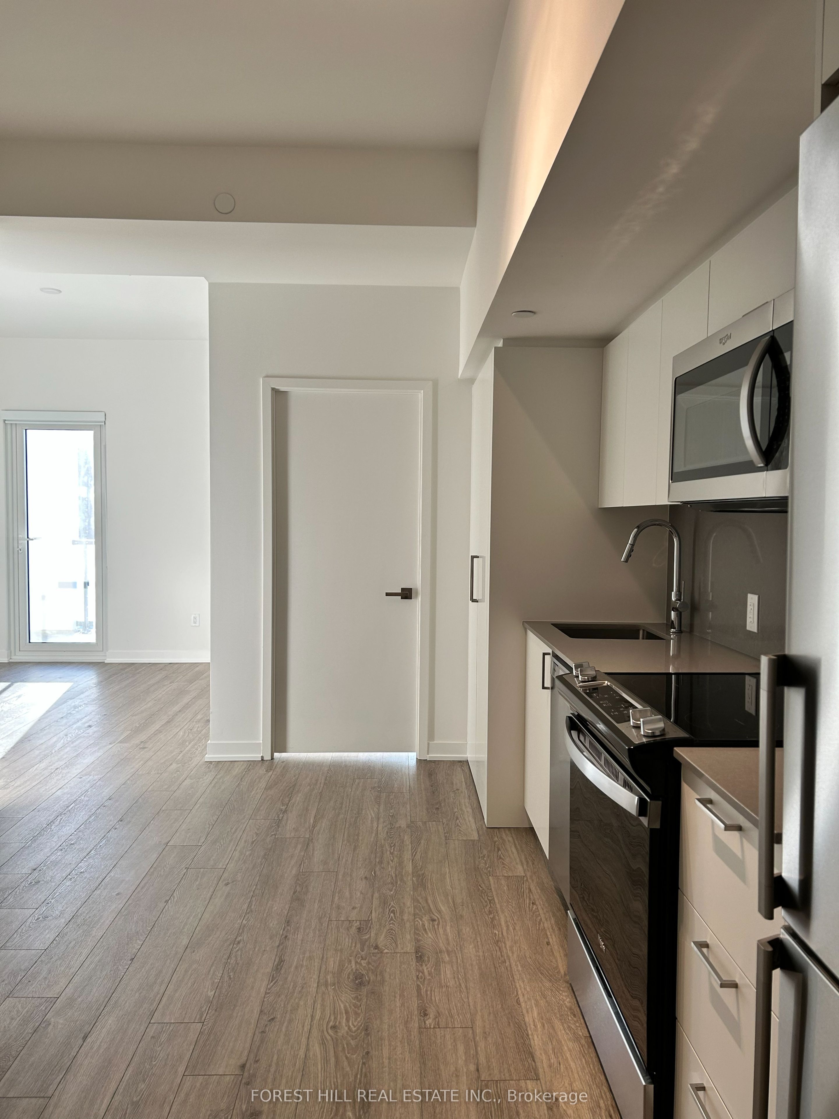 500 Wilson Avenue 543, Toronto, ON M3H 0E5 photo 5