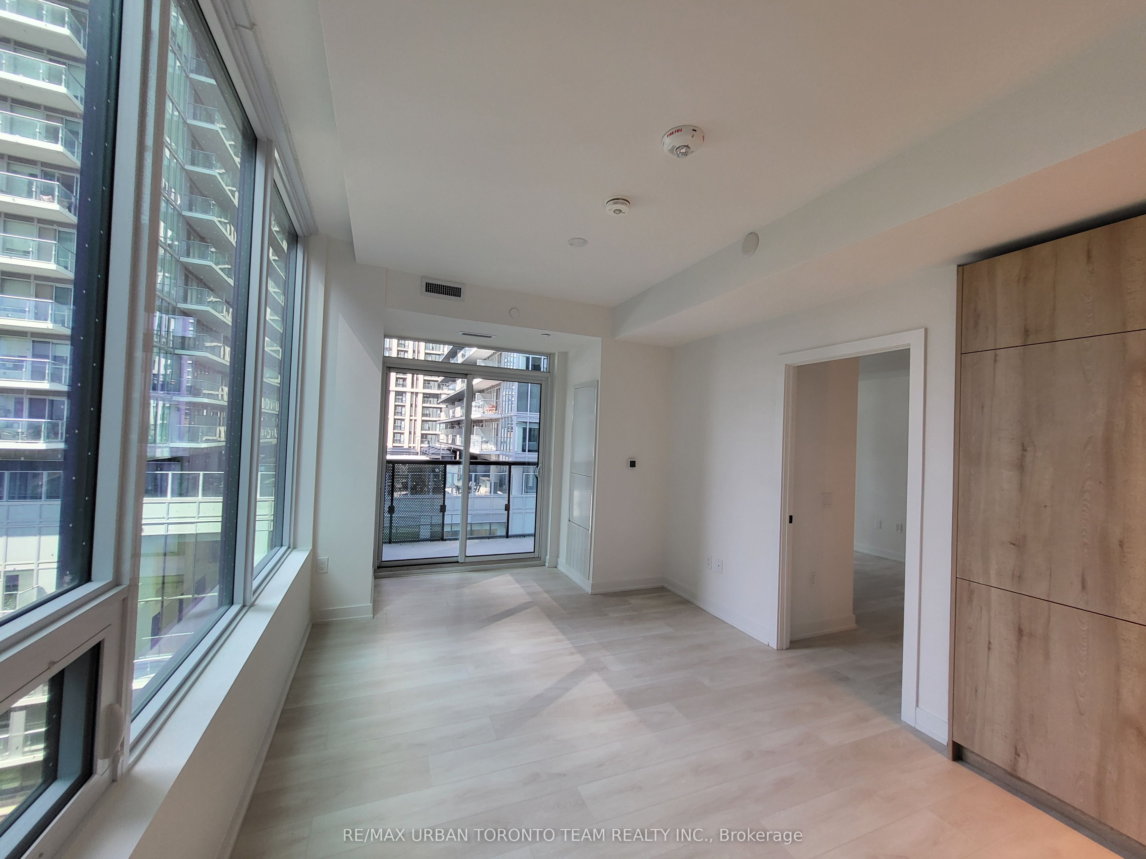117 broadway Avenue 801, Toronto, ON M4P 1V3 photo 3