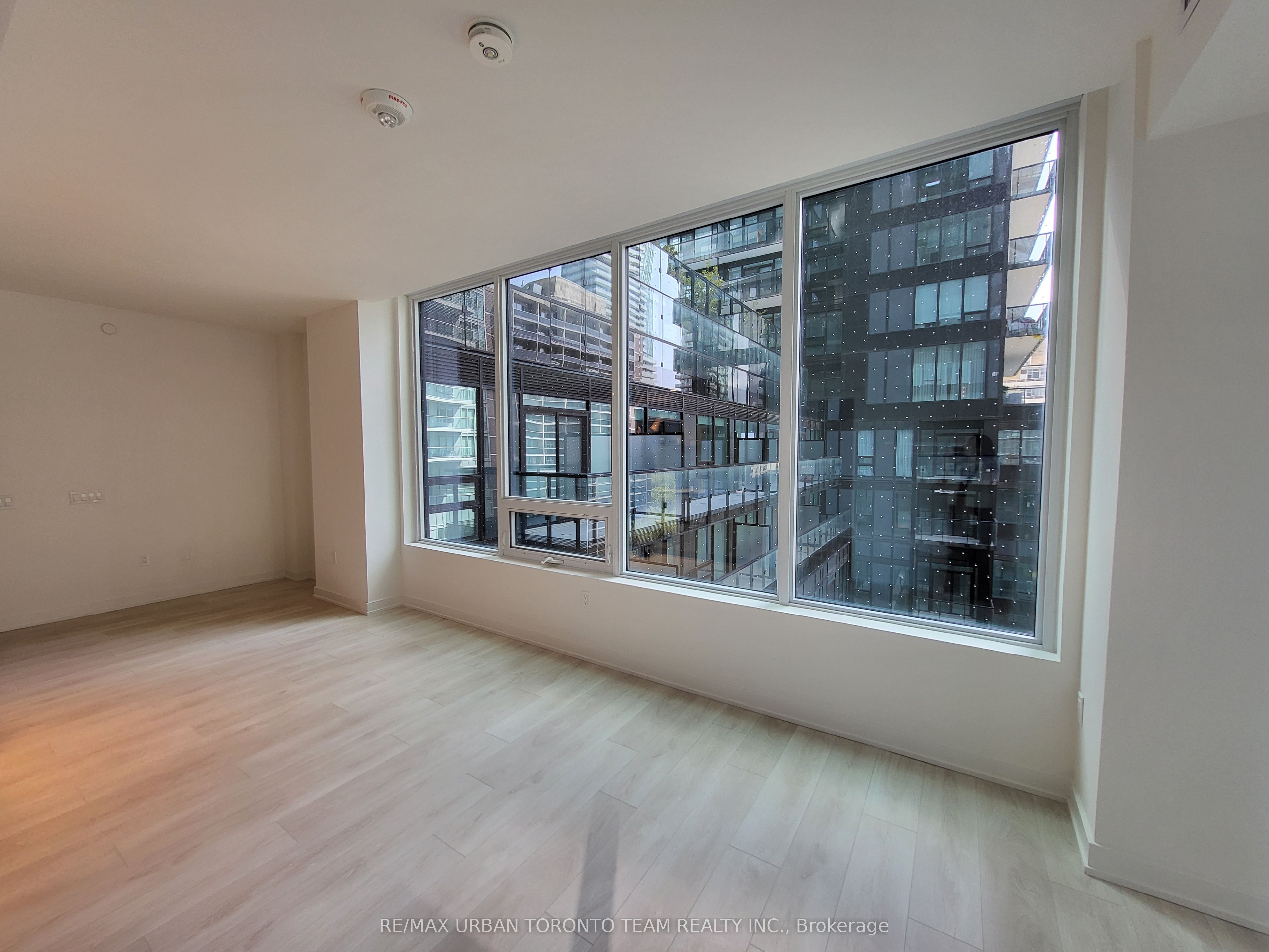 117 broadway Avenue 801, Toronto, ON M4P 1V3 photo 4