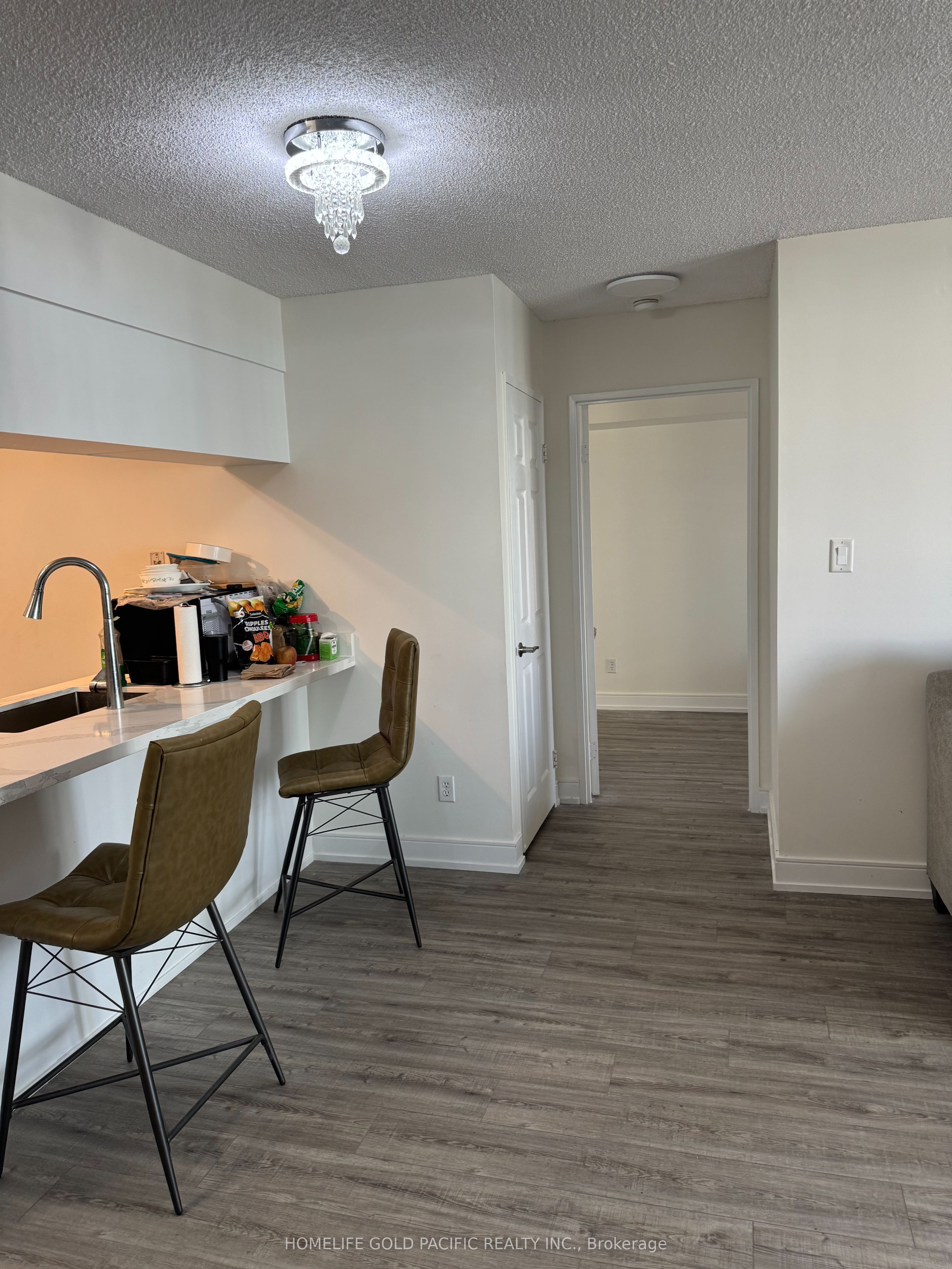 28 Empress Avenue 1716, Toronto, ON M2N 6Z7 photo 3