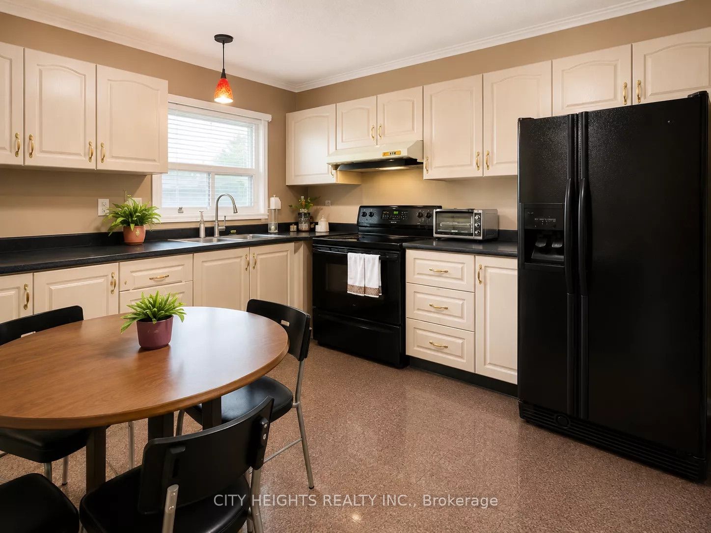 75 Pynford Crescent upper, Toronto, ON M3A 1W7 photo 5