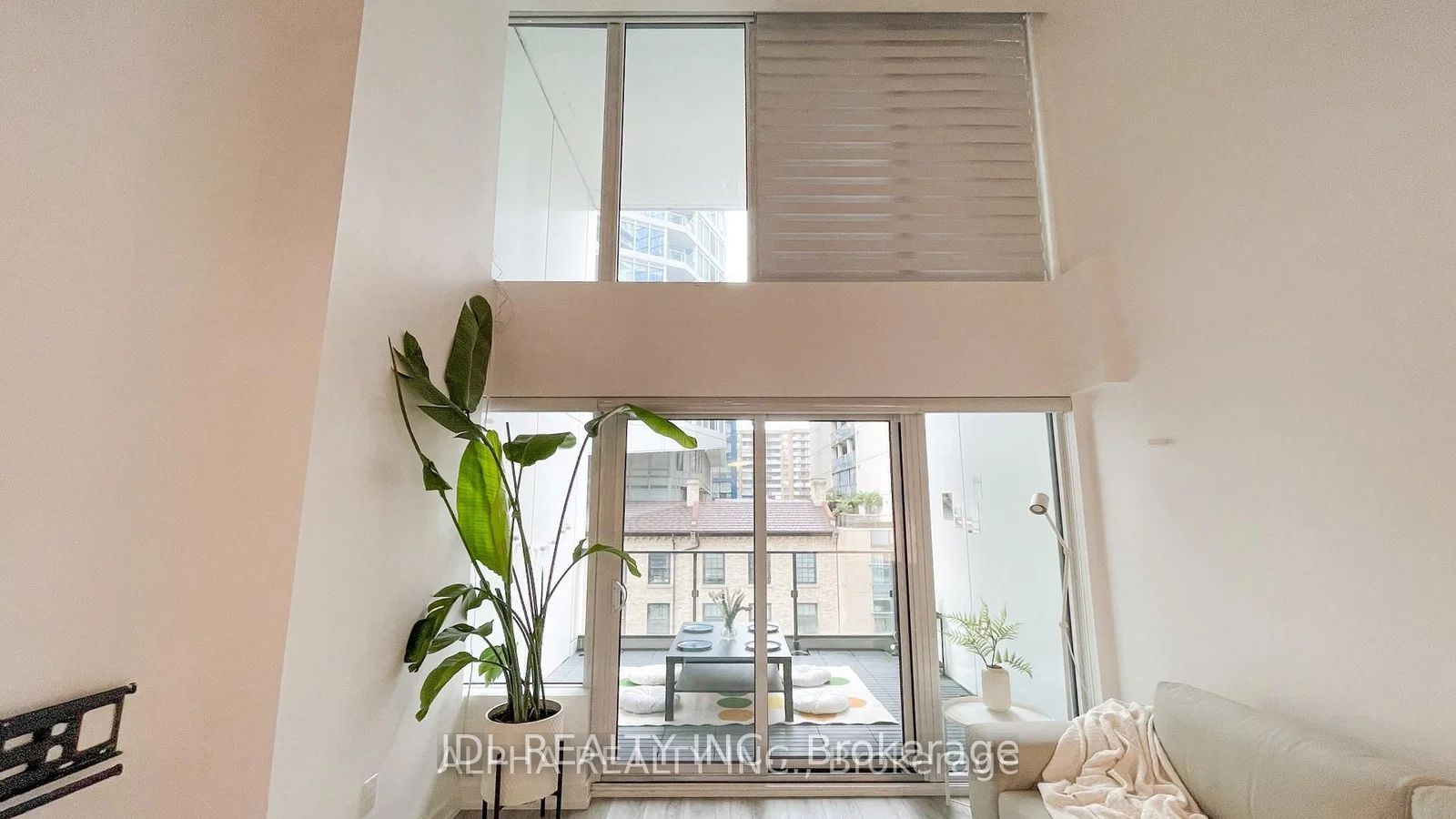 77 Shuter Street 516, Toronto, ON M5B 0B8 photo 3