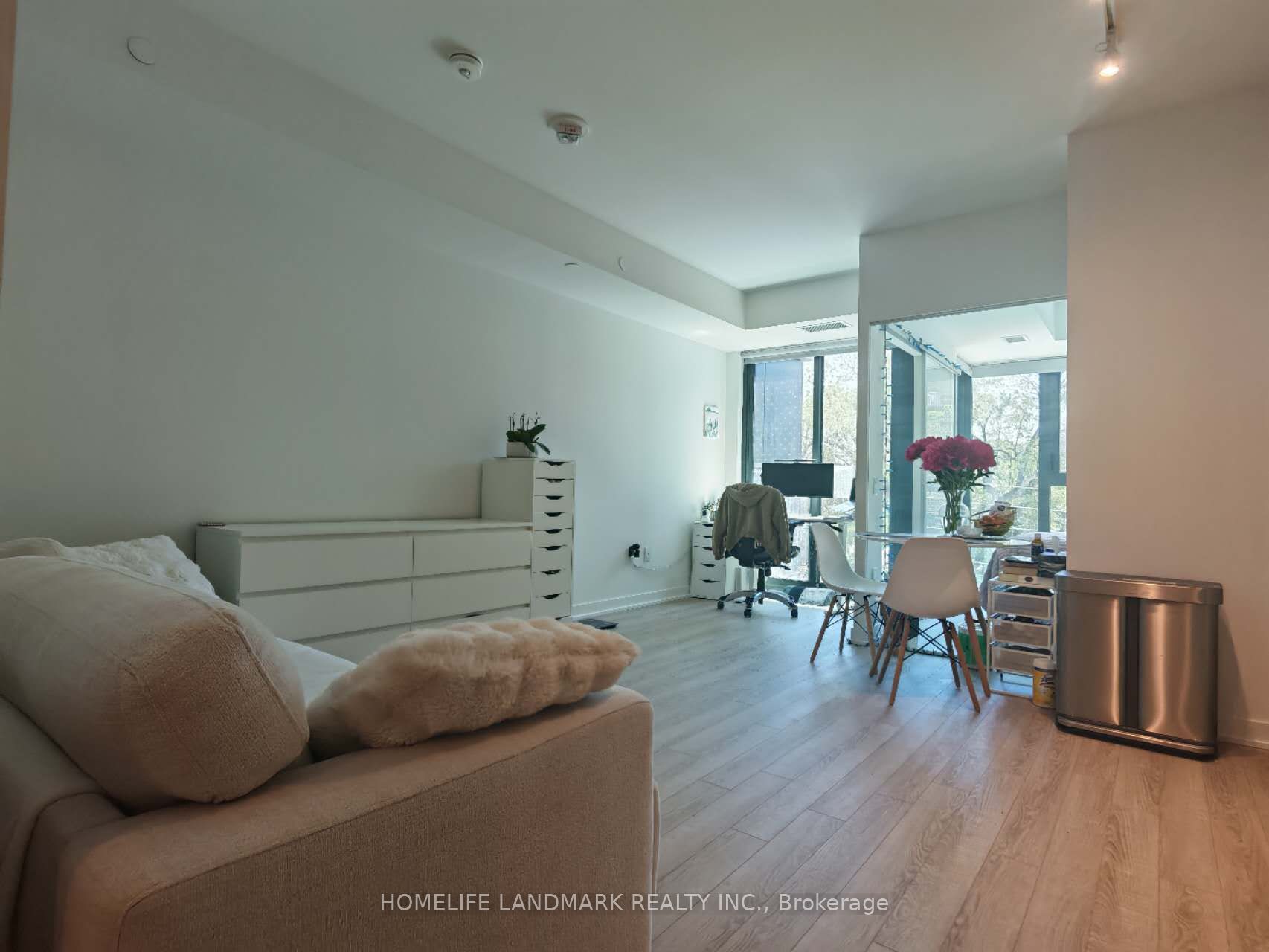 250 Lawrence Avenue W 310, Toronto, ON M5M 1B2 photo 4